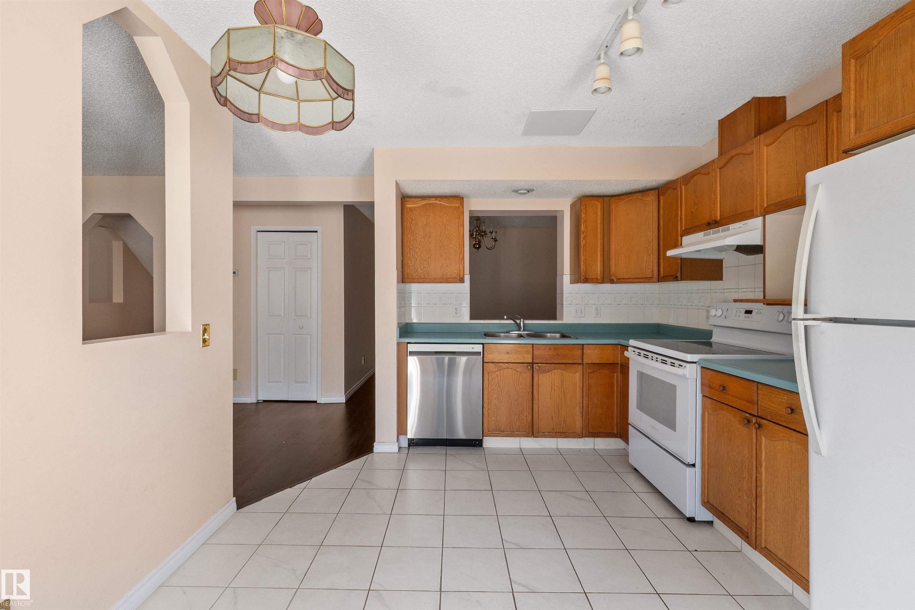 Photo 25 at 5 - 20 Deerbourne Drive, Deer Ridge, St. Albert