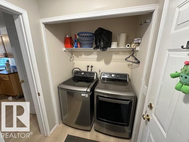 Photo 10 at 9806 179 Avenue NW, Elsinore, Edmonton