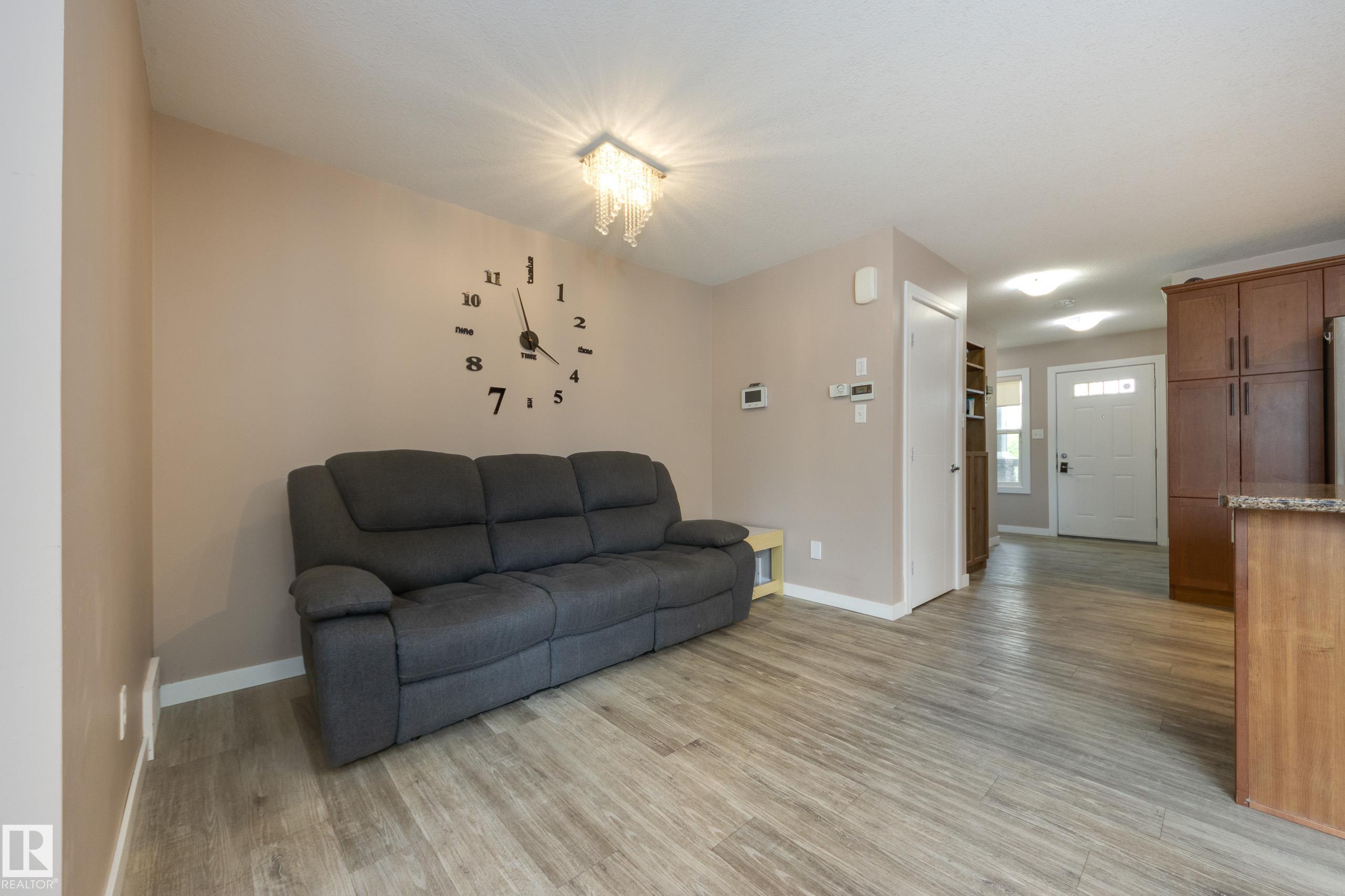Photo 7 at 501 Chappelle Drive SW, Chappelle Area, Edmonton