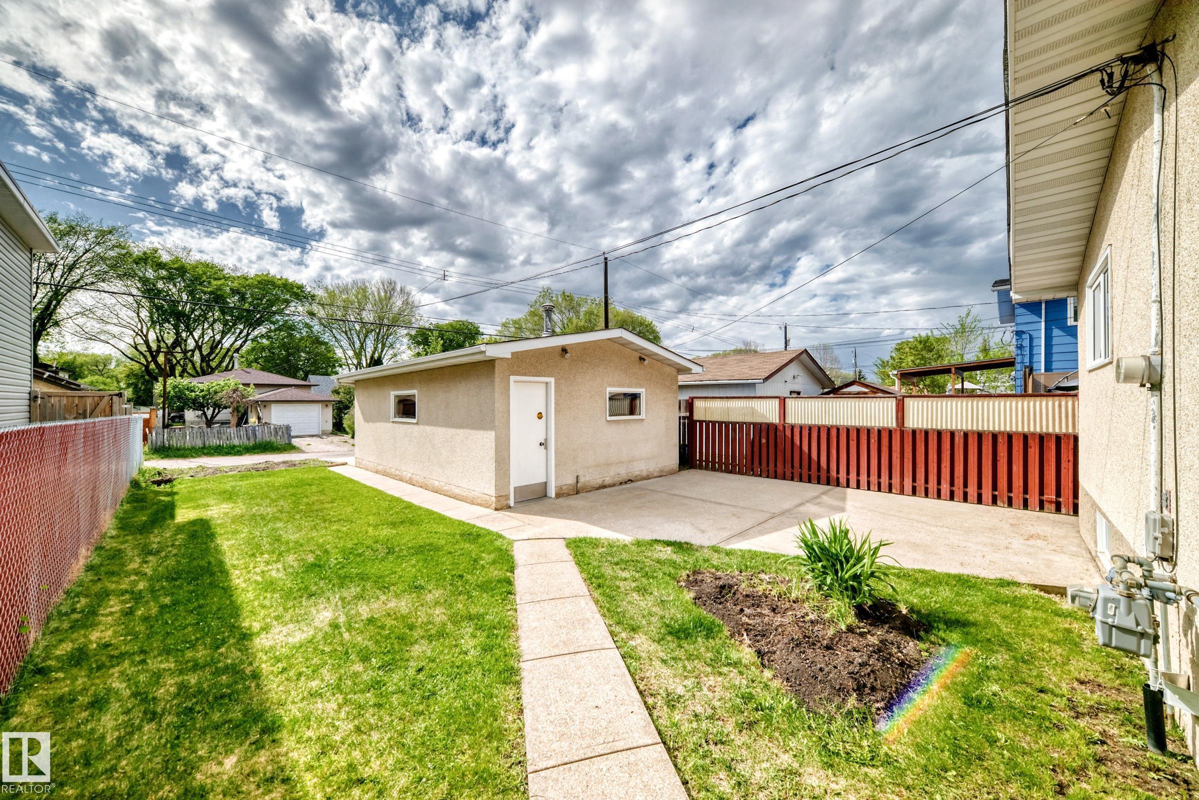 Photo 37 at 12022 62 Street NW, Montrose, Edmonton