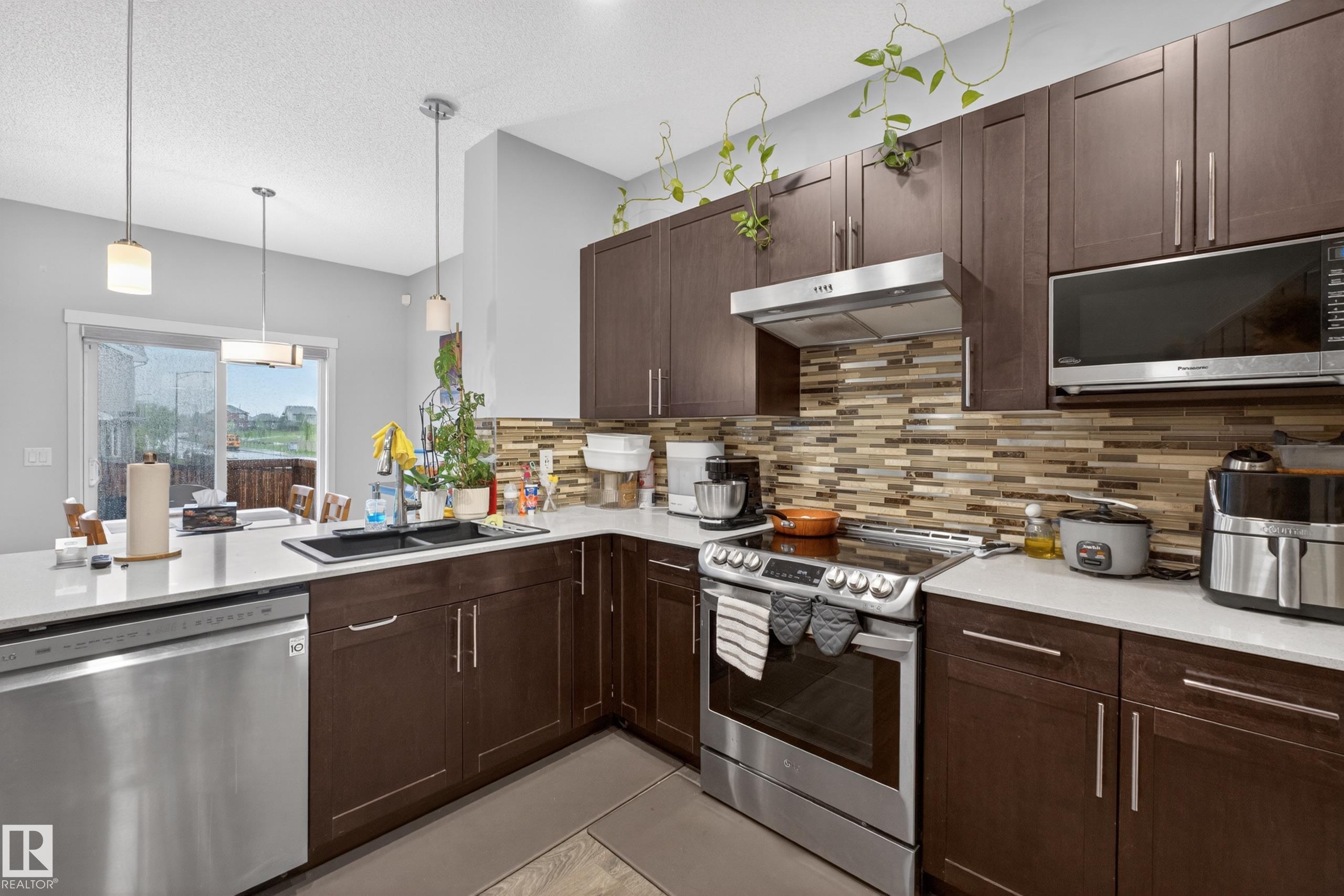 Photo 11 at 1404 25 Avenue NW, Tamarack, Edmonton