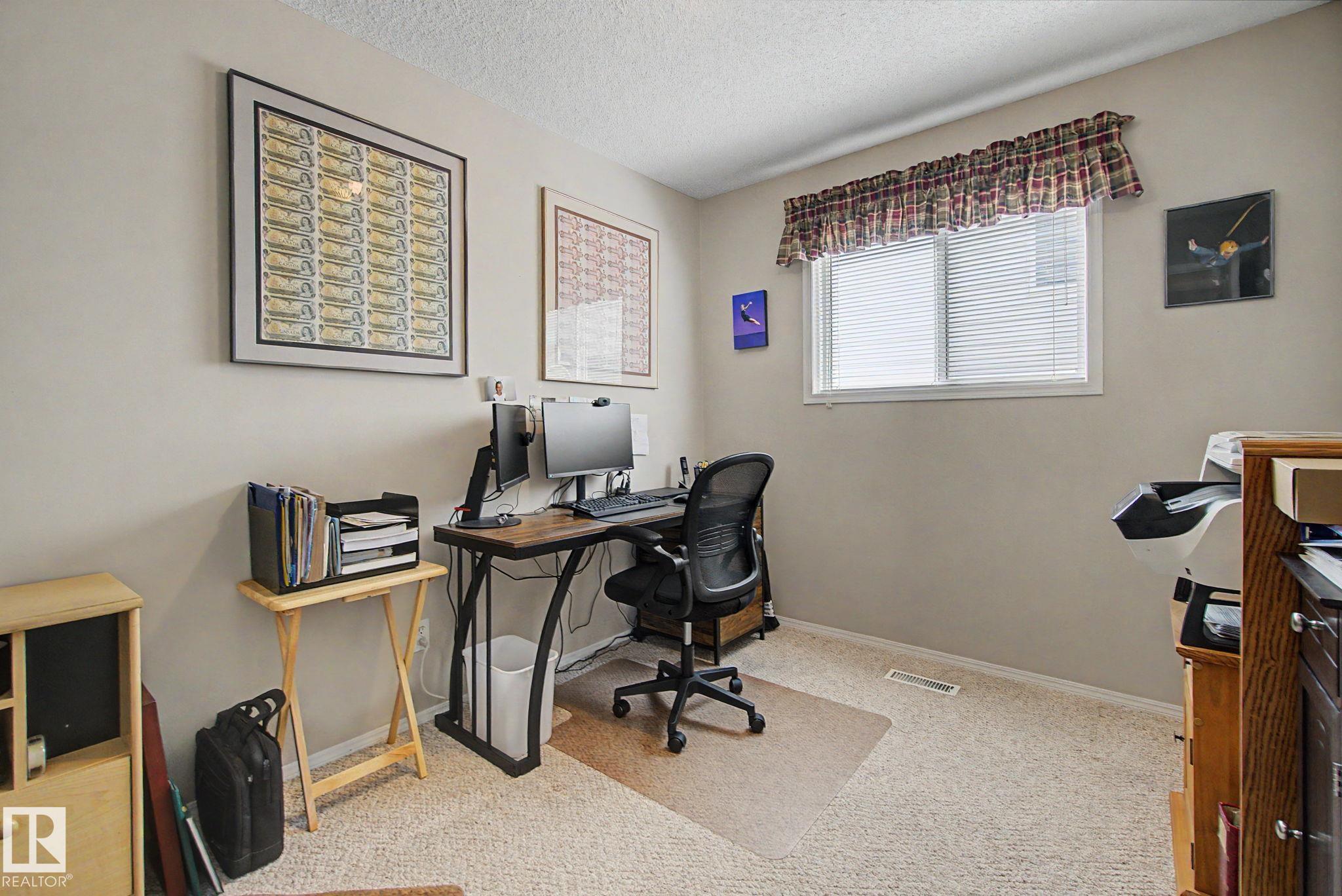 Photo 23 at 4113 36a Avenue NW, Kiniski Gardens, Edmonton
