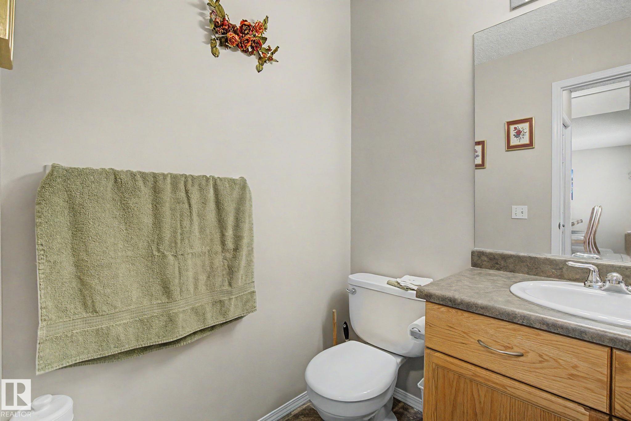 Photo 26 at 4113 36a Avenue NW, Kiniski Gardens, Edmonton