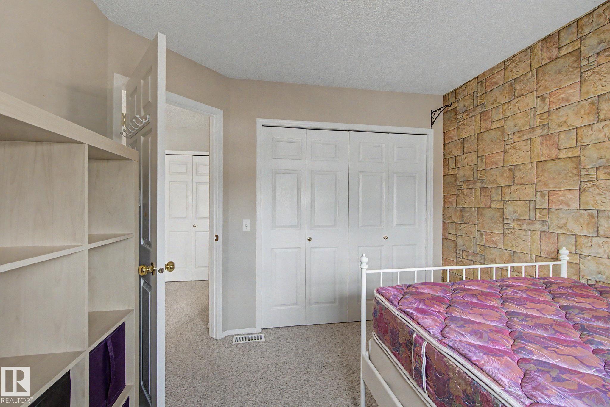 Photo 32 at 4113 36a Avenue NW, Kiniski Gardens, Edmonton