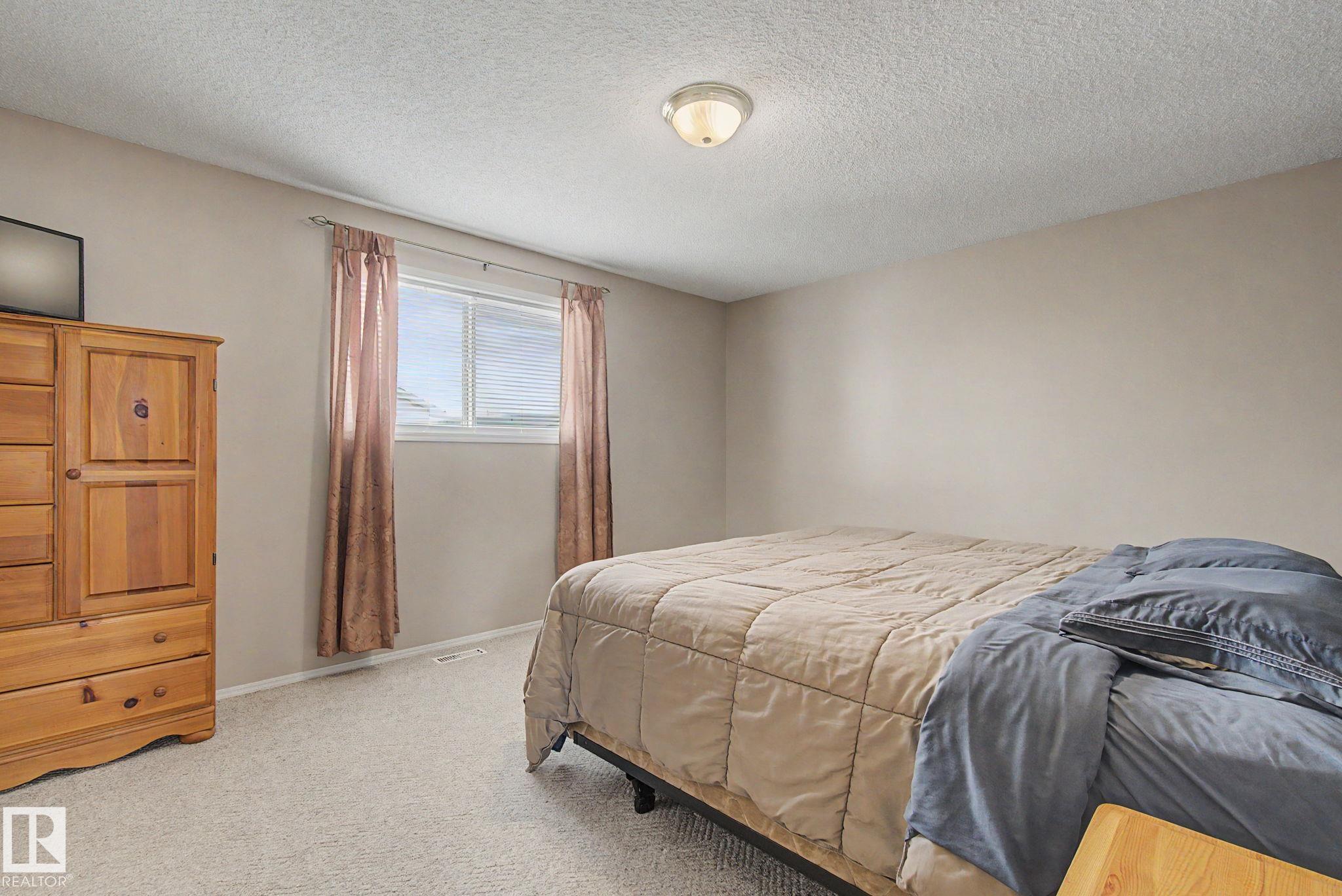 Photo 36 at 4113 36a Avenue NW, Kiniski Gardens, Edmonton