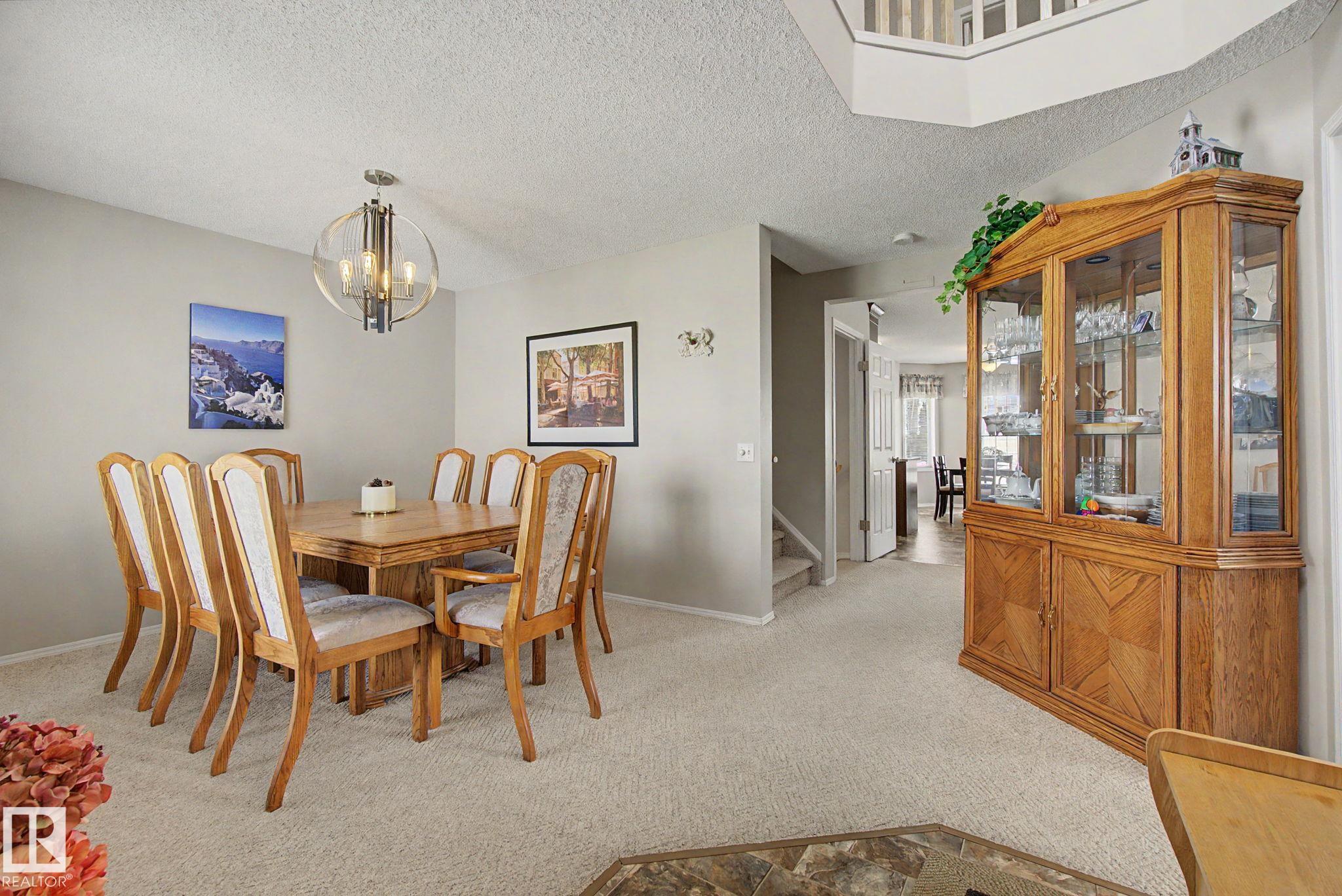 Photo 6 at 4113 36a Avenue NW, Kiniski Gardens, Edmonton