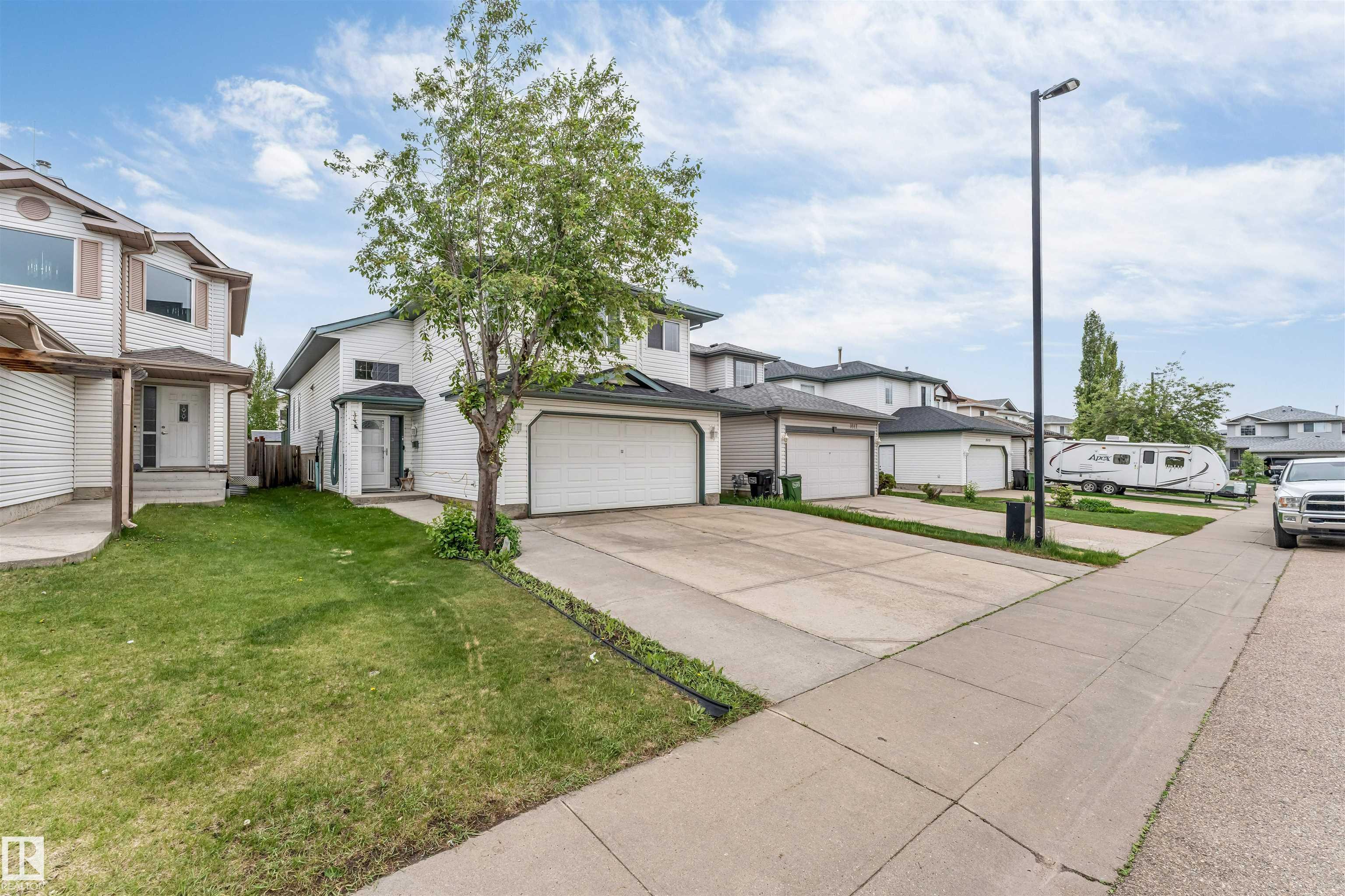 3519 22 Street NW, Wild Rose, Edmonton