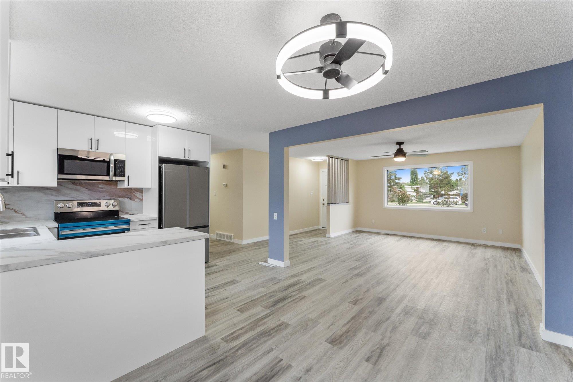 Photo 16 at 7311 137 Avenue NW, Delwood, Edmonton