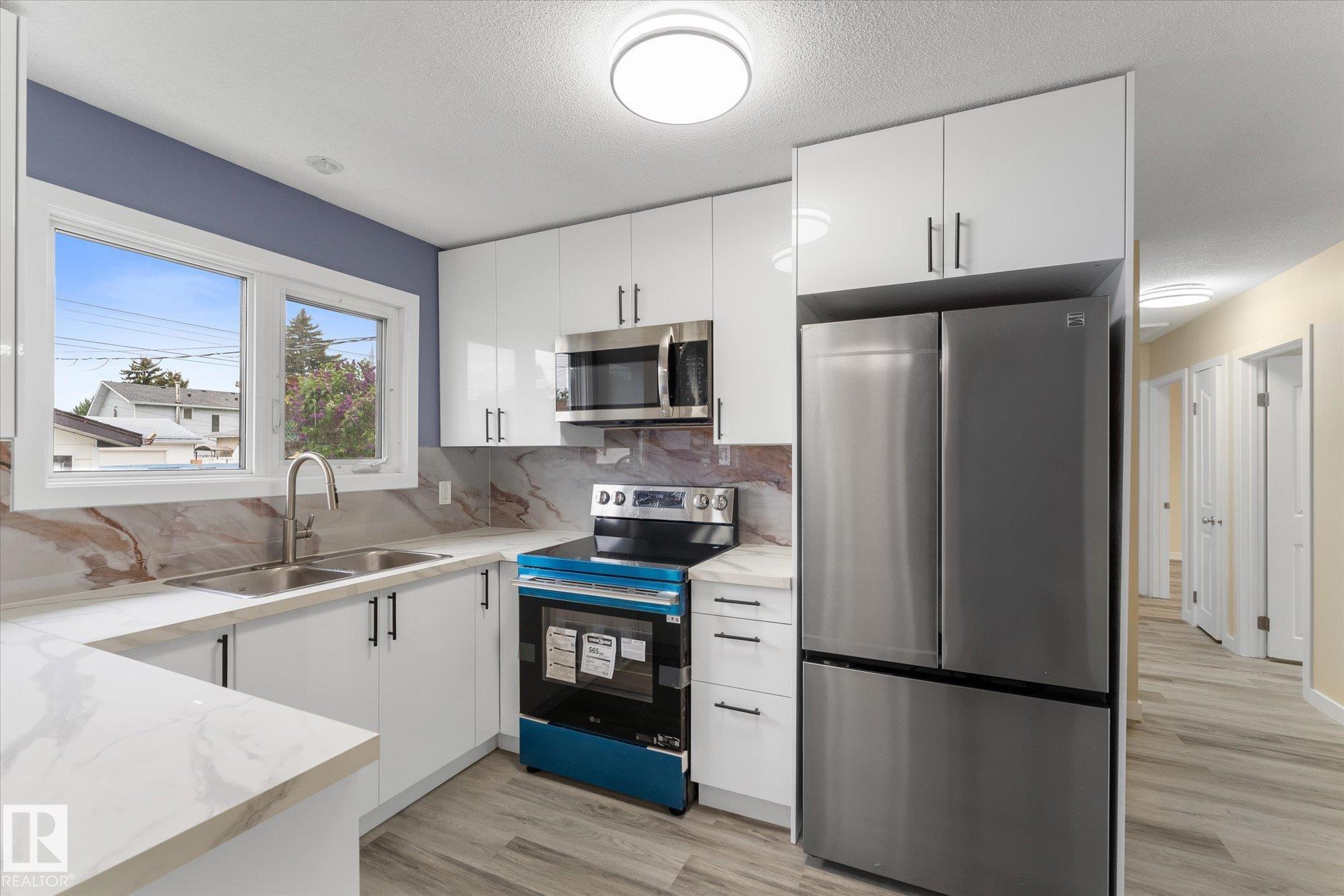 Photo 18 at 7311 137 Avenue NW, Delwood, Edmonton