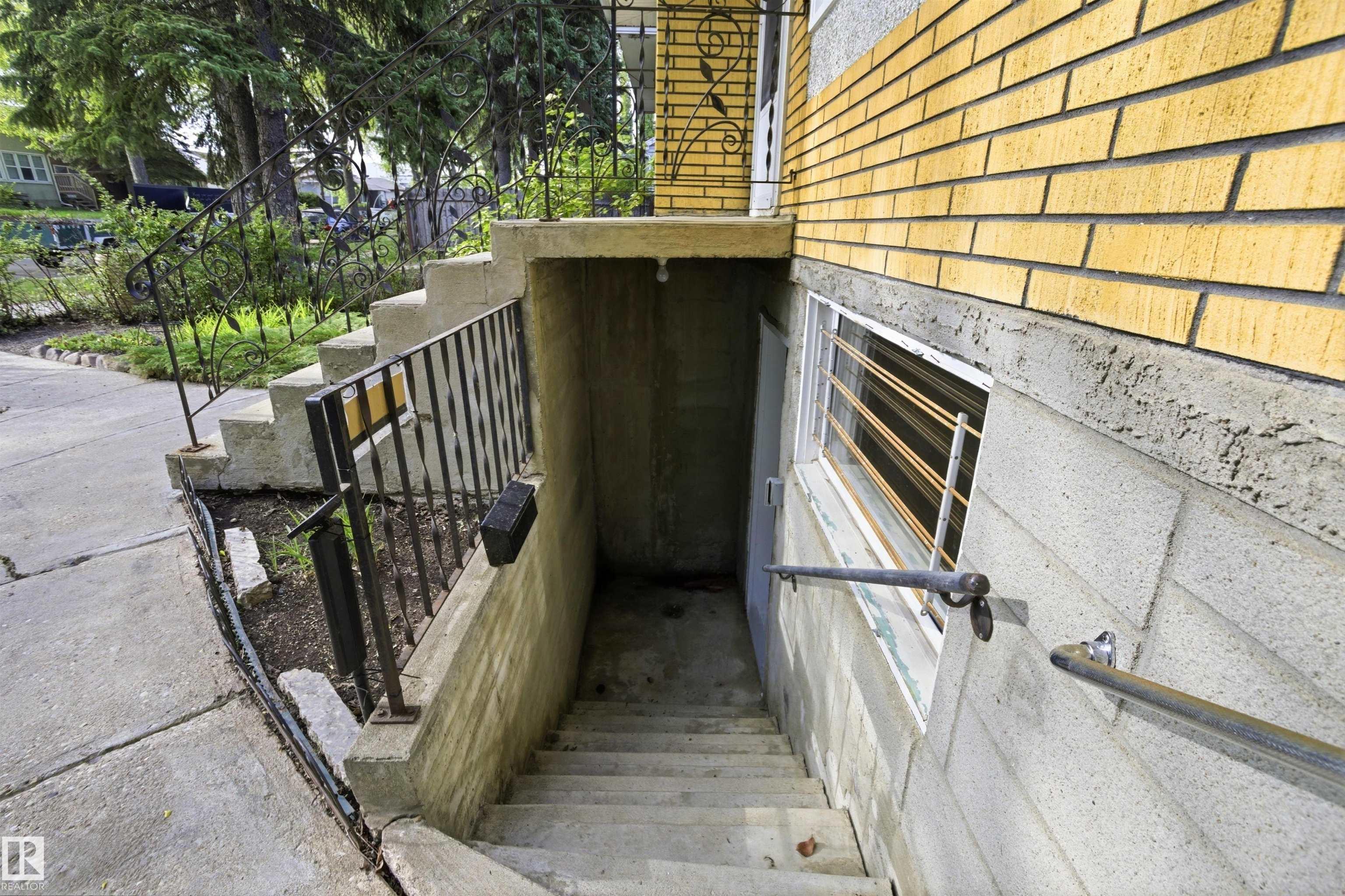 10138 74 Street NW, Terrace Heights, Edmonton