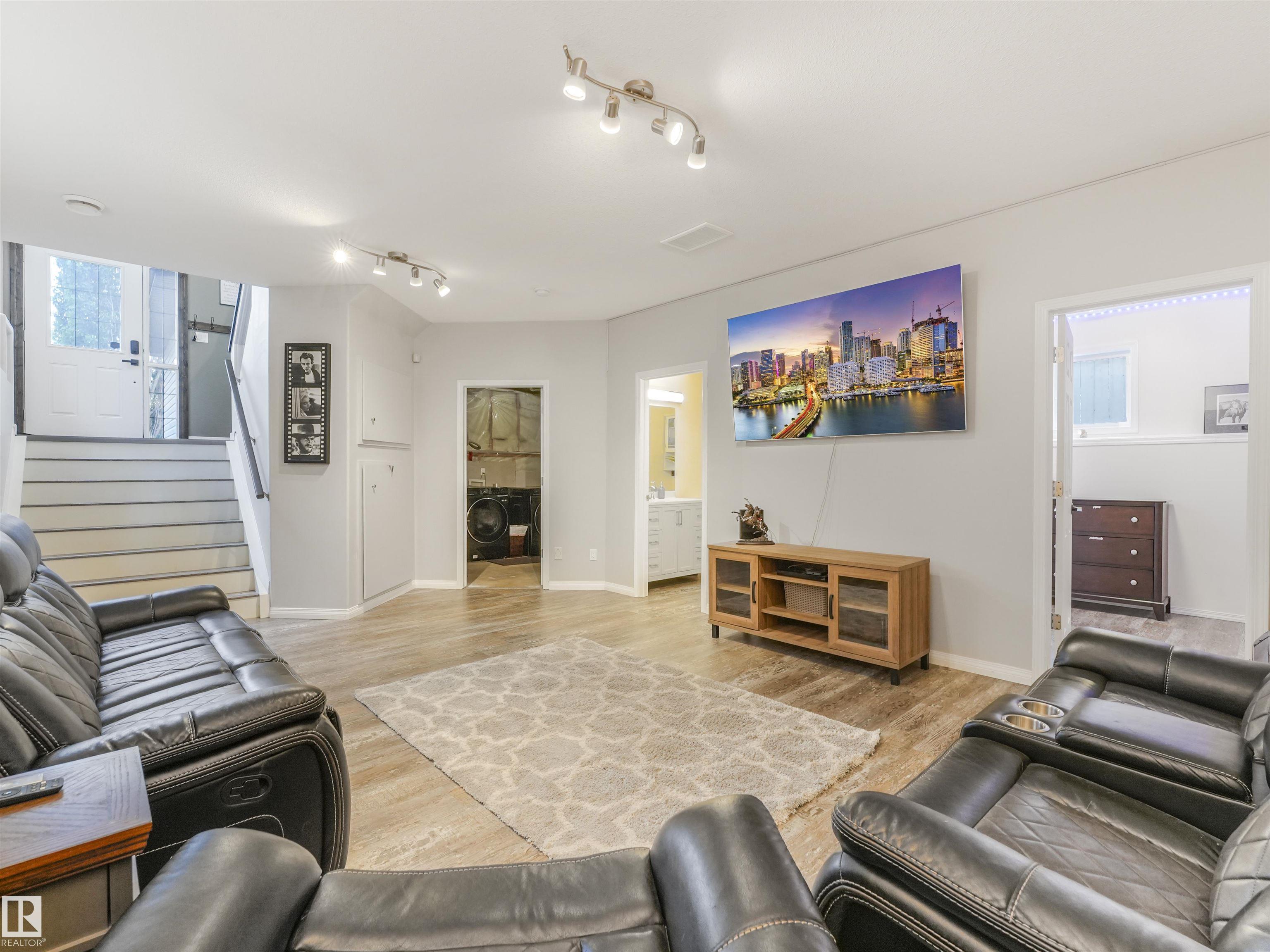 Photo 46 at 105 Rue Moreau, Montalet, Beaumont