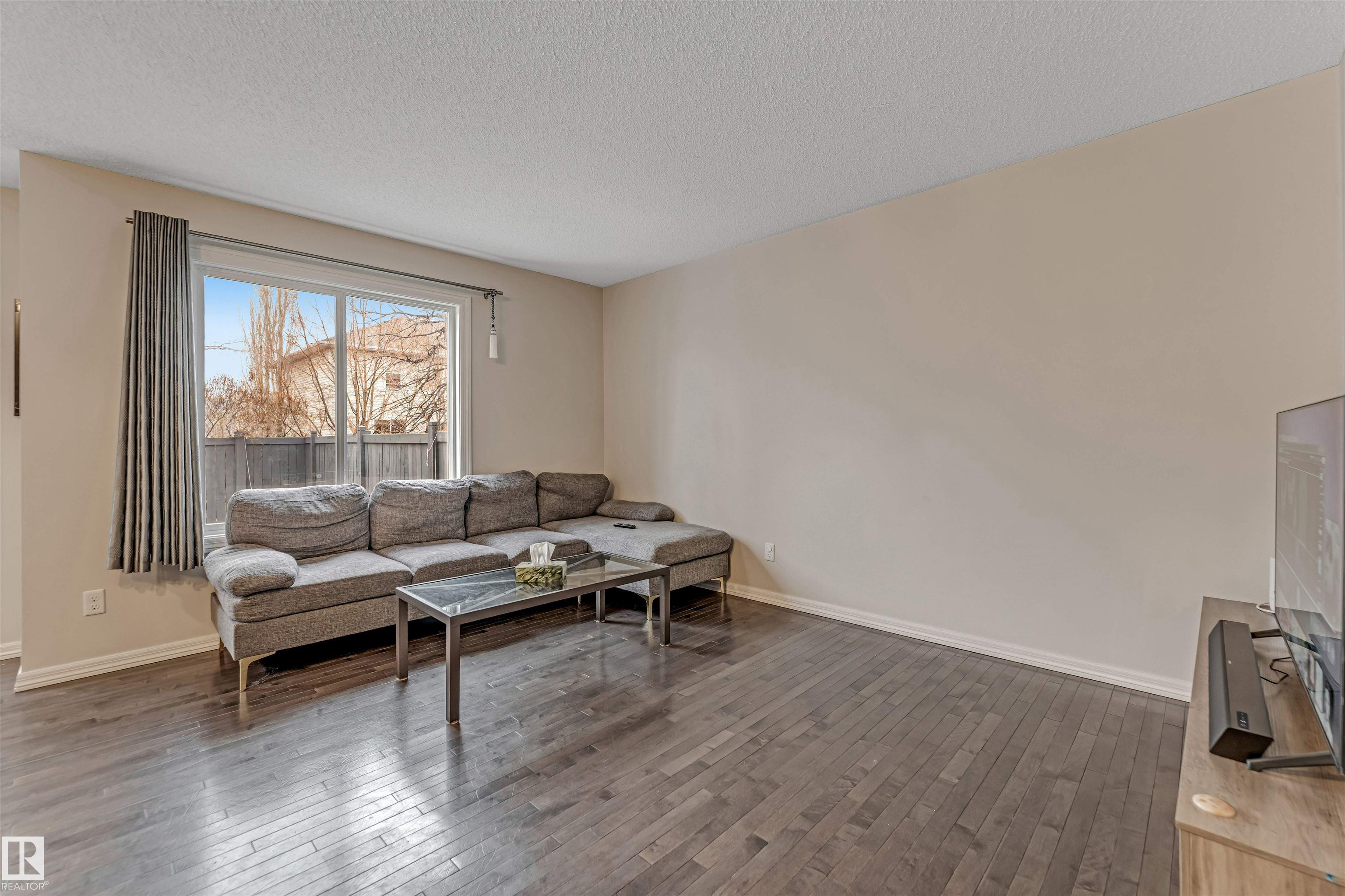 Photo 8 at 10 - 5101 Soleil Boulevard, Place Chaleureuse, Beaumont