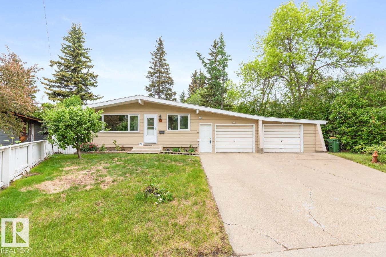 29 Greenview Crescent, Grandin, St. Albert