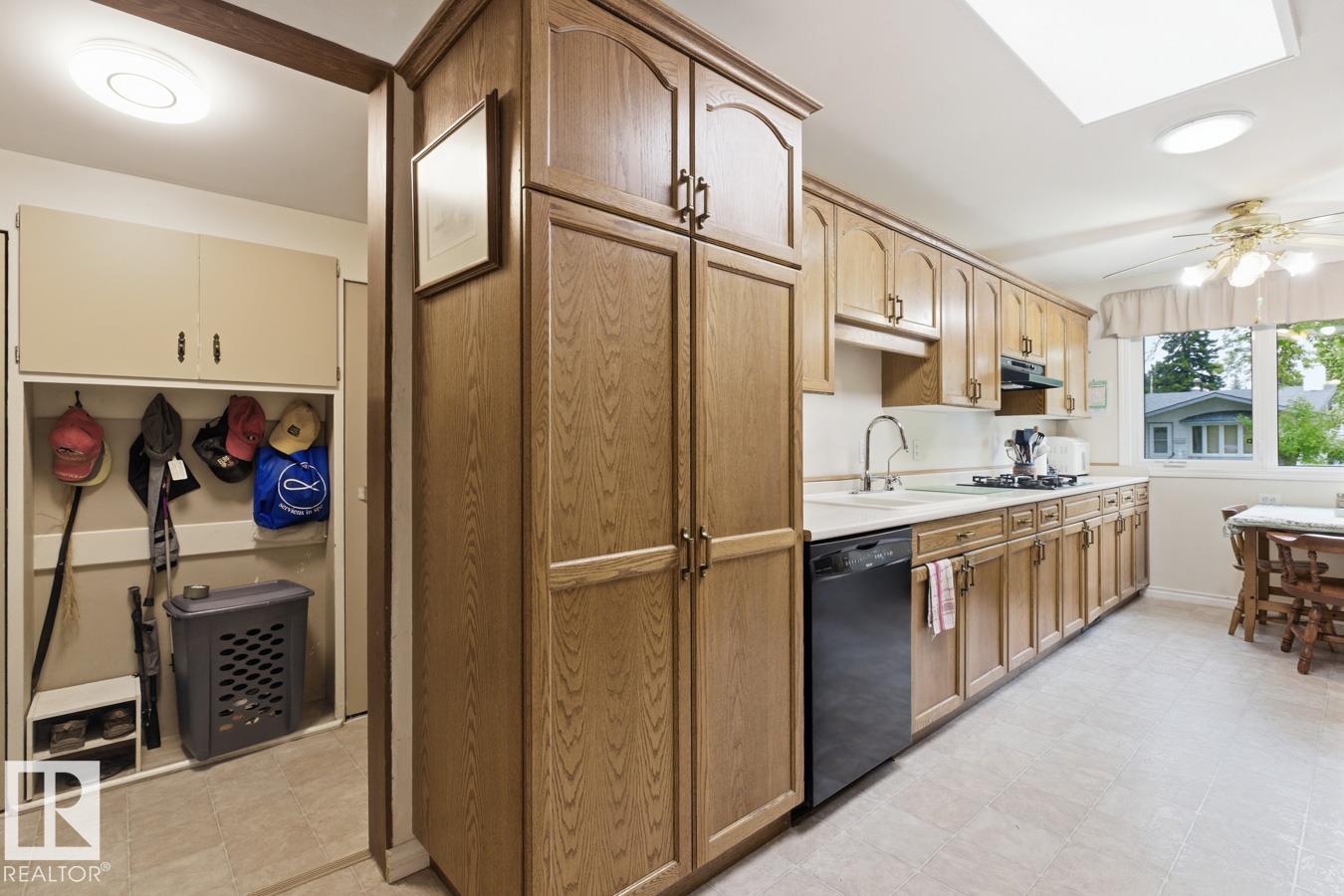 Photo 10 at 29 Greenview Crescent, Grandin, St. Albert