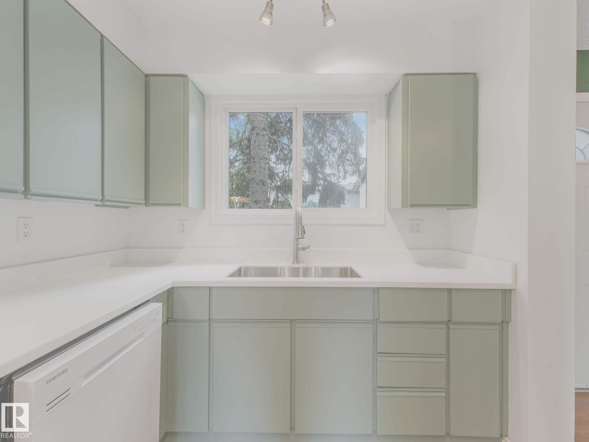 17108 100 Street NW, Baturyn, Edmonton