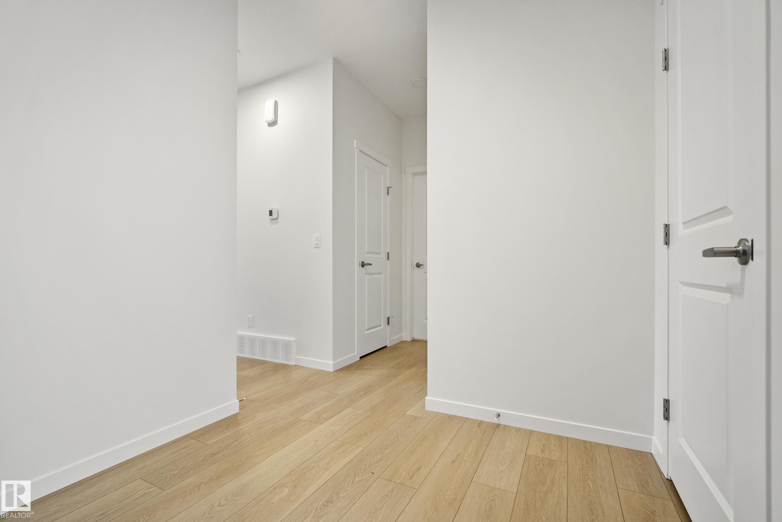 20731 24 Avenue NW, The Uplands, Edmonton