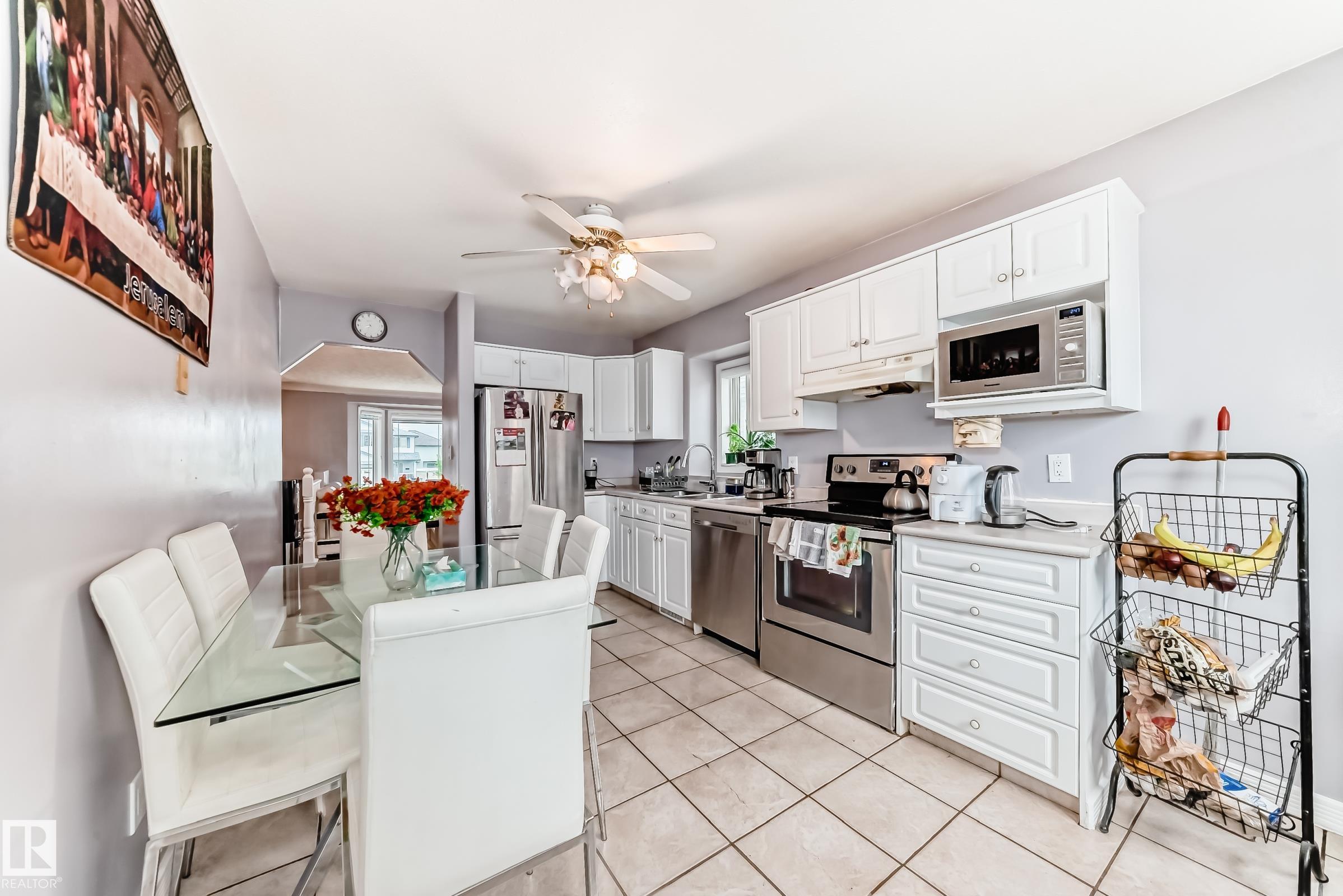 Photo 13 at 8317 160a Avenue NW, Belle Rive, Edmonton
