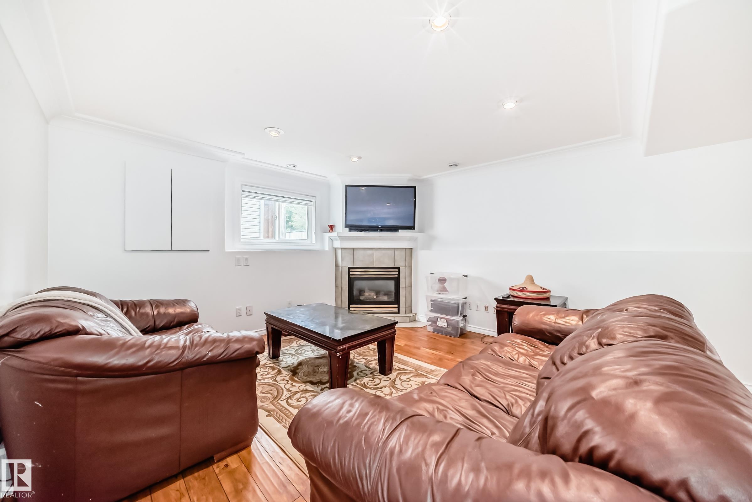 Photo 34 at 8317 160a Avenue NW, Belle Rive, Edmonton