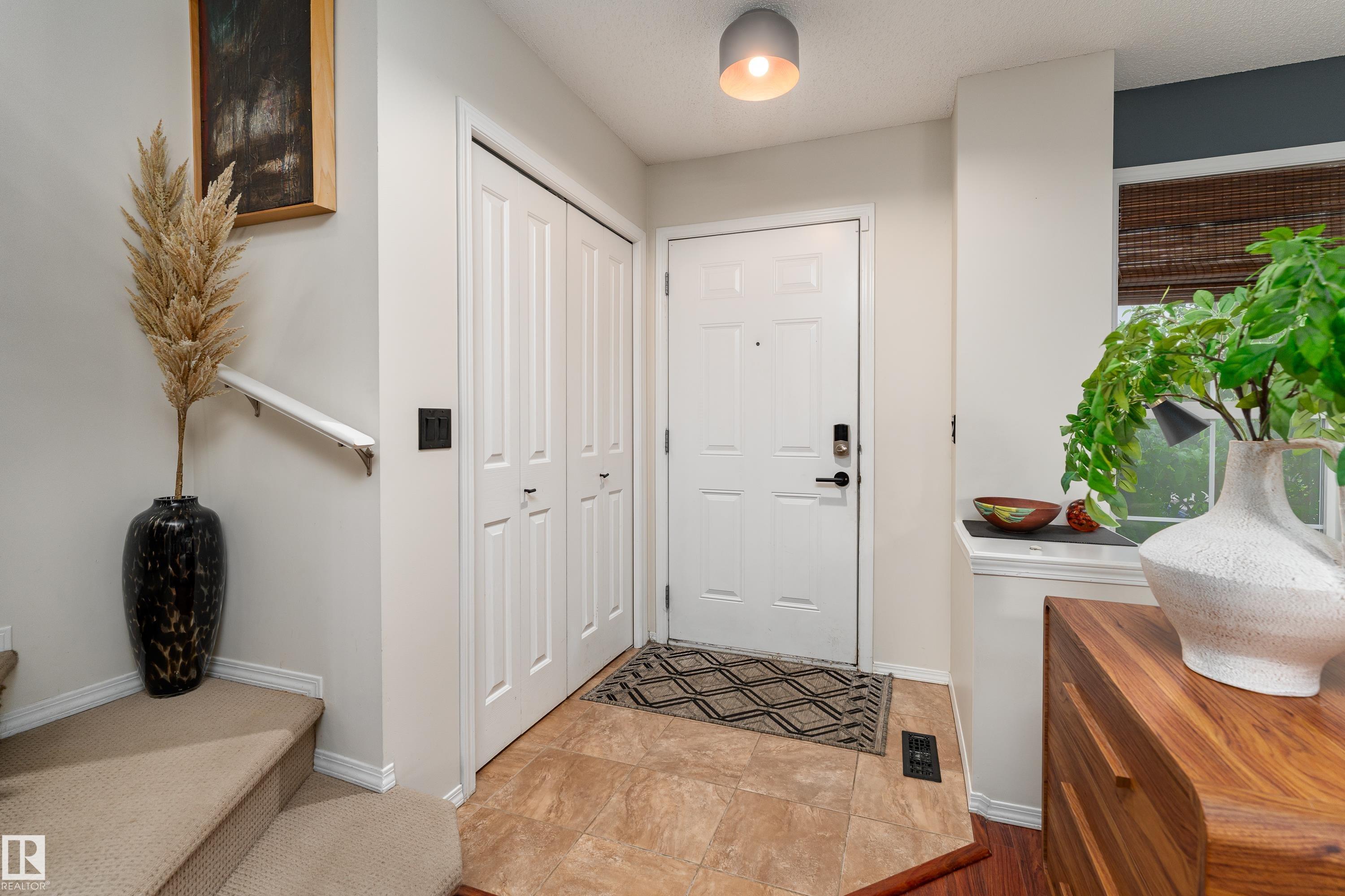 Photo 11 at 5964 South Terwillegar Boulevard NW, South Terwillegar, Edmonton