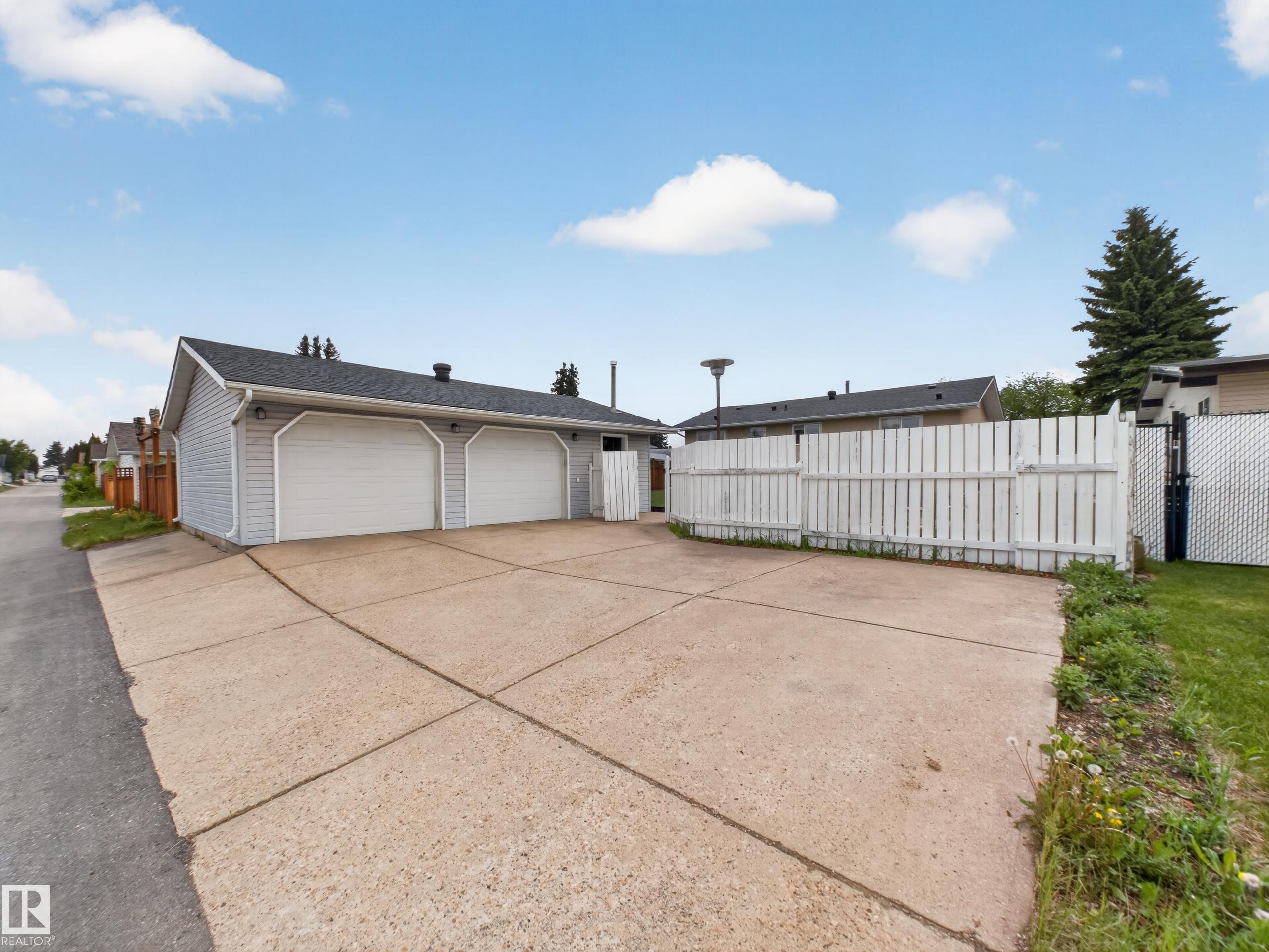 14408 77 Street NW, Kilkenny, Edmonton
