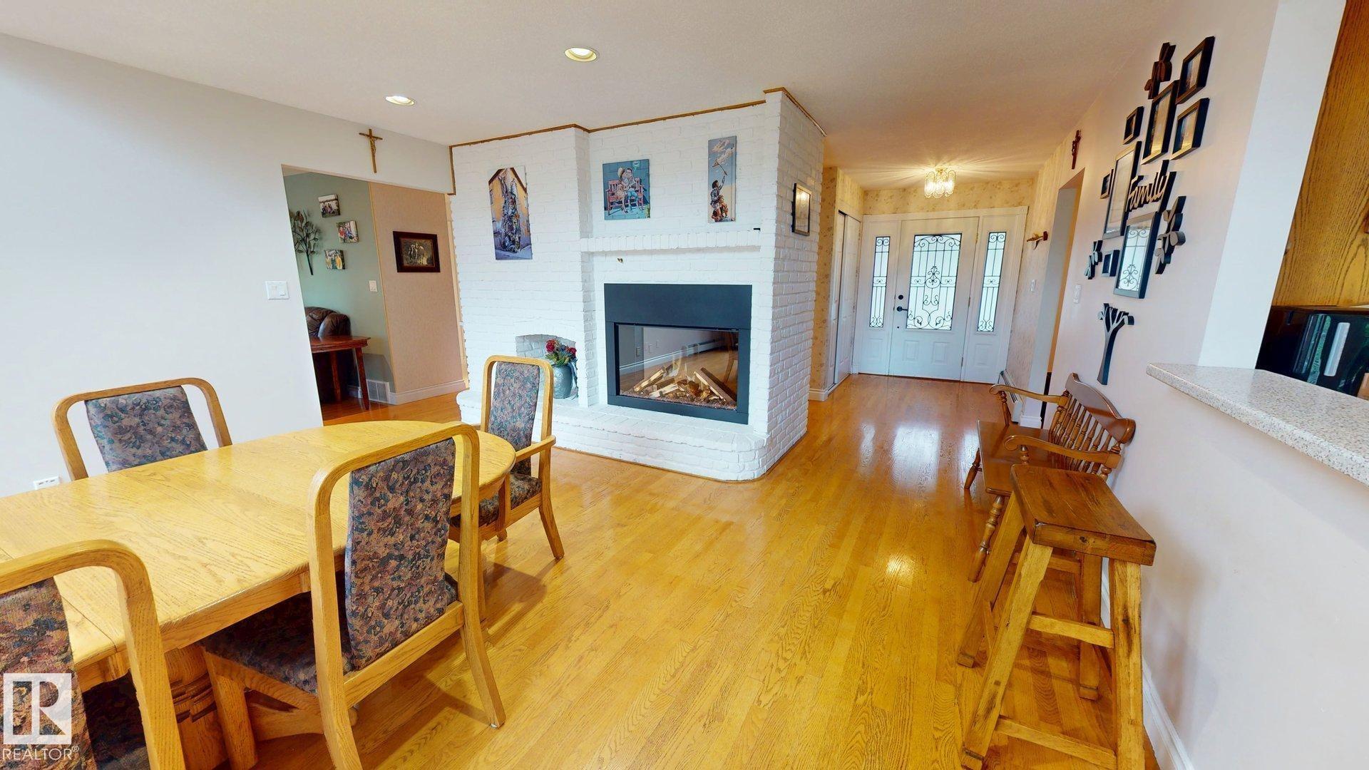 Photo 6 at 25 - 21546 Twp Road 520, Half Moon Estates, Rural Strathcona County