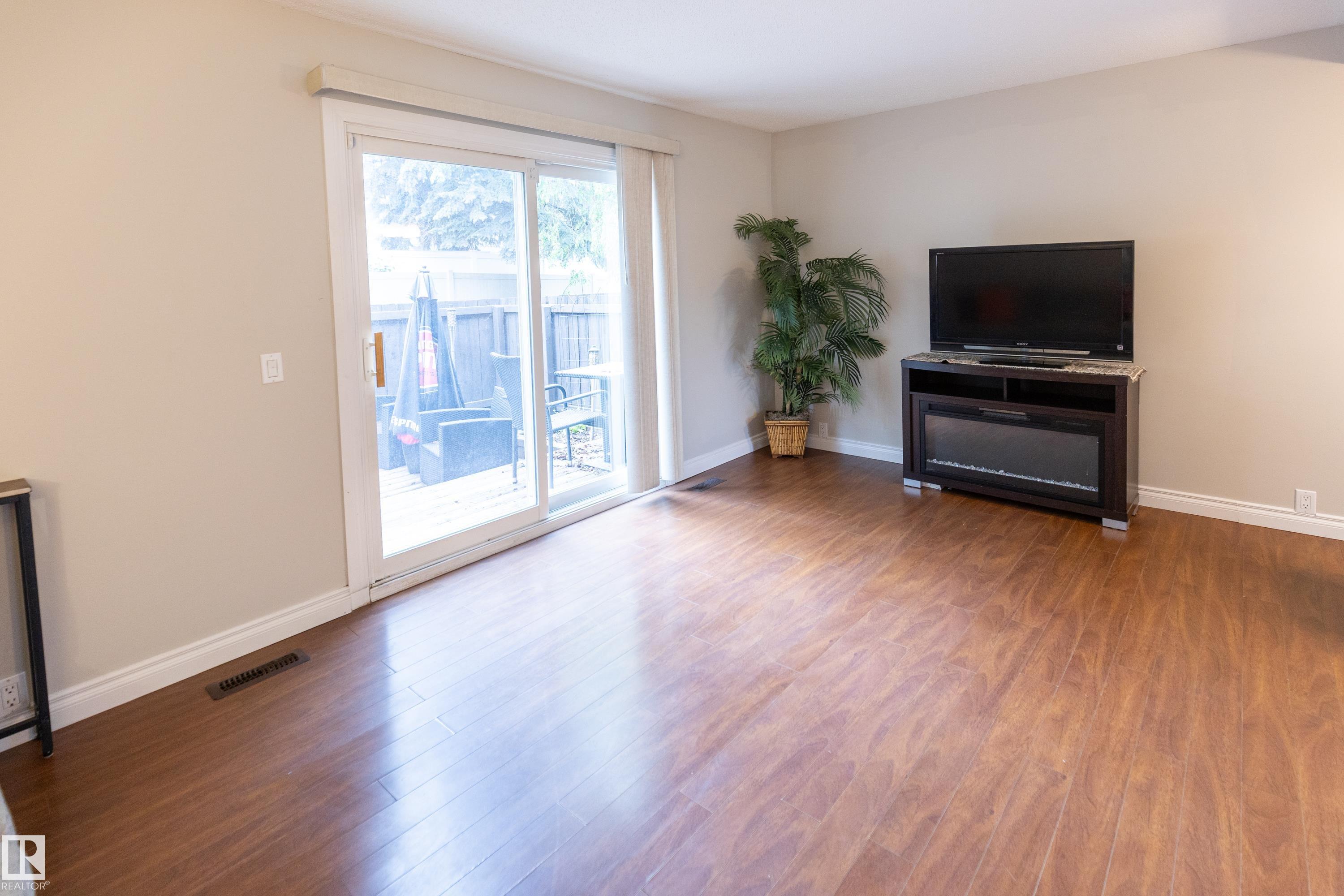 Photo 15 at 227 Woodbridge Way, Woodbridge Farms, Sherwood Park