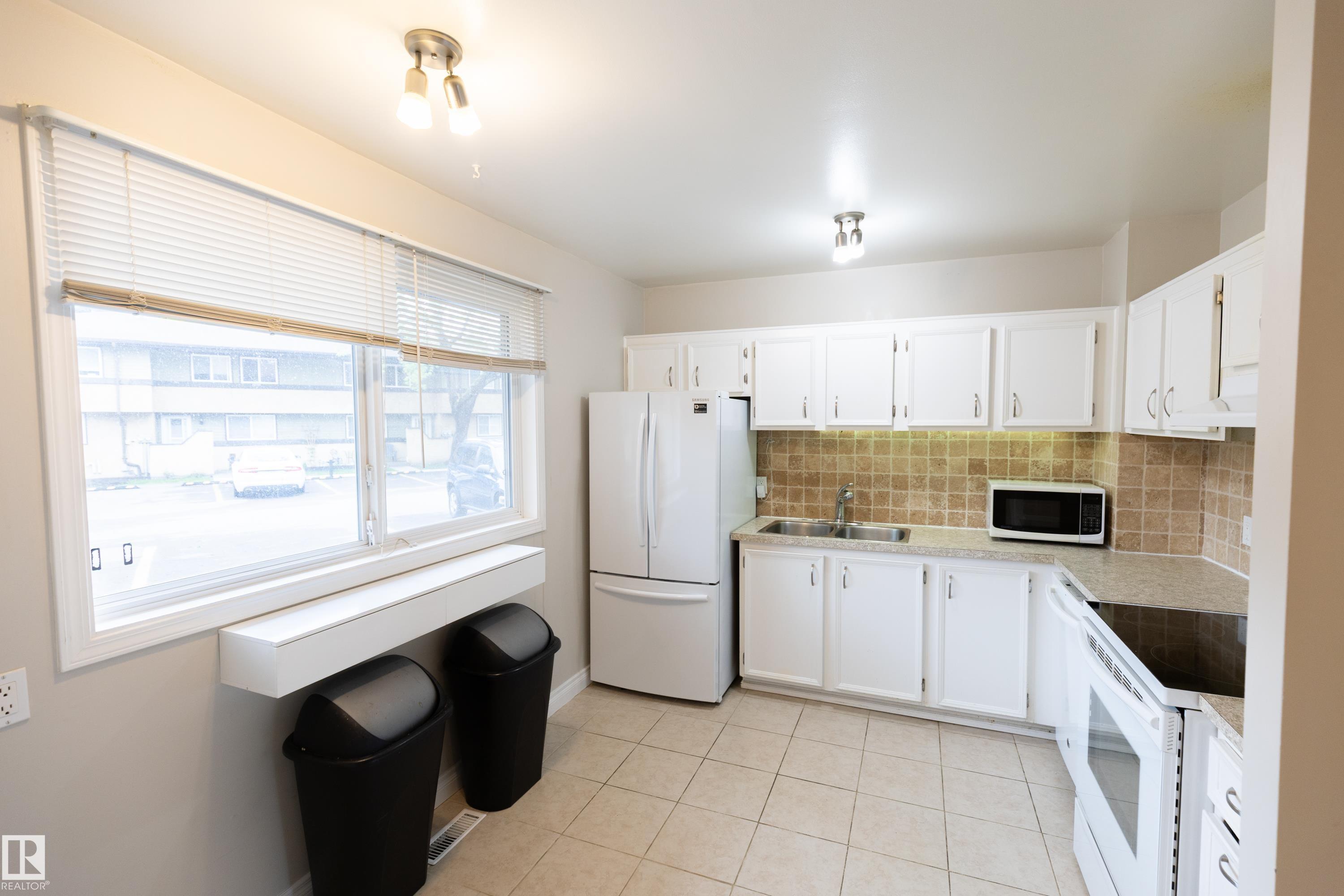 Photo 6 at 227 Woodbridge Way, Woodbridge Farms, Sherwood Park