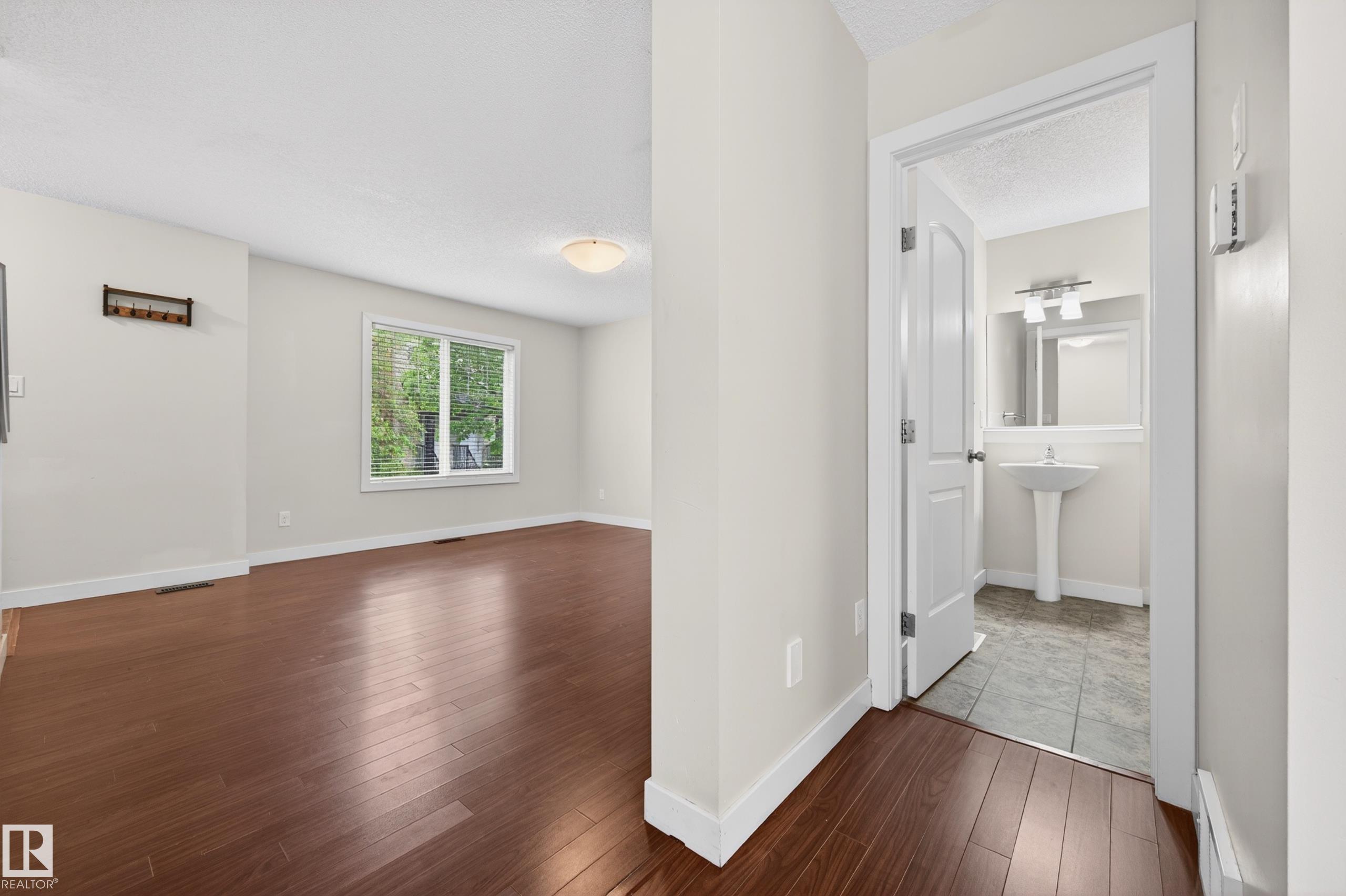 Photo 12 at 48 - 8716 179 Avenue NW, Klarvatten, Edmonton