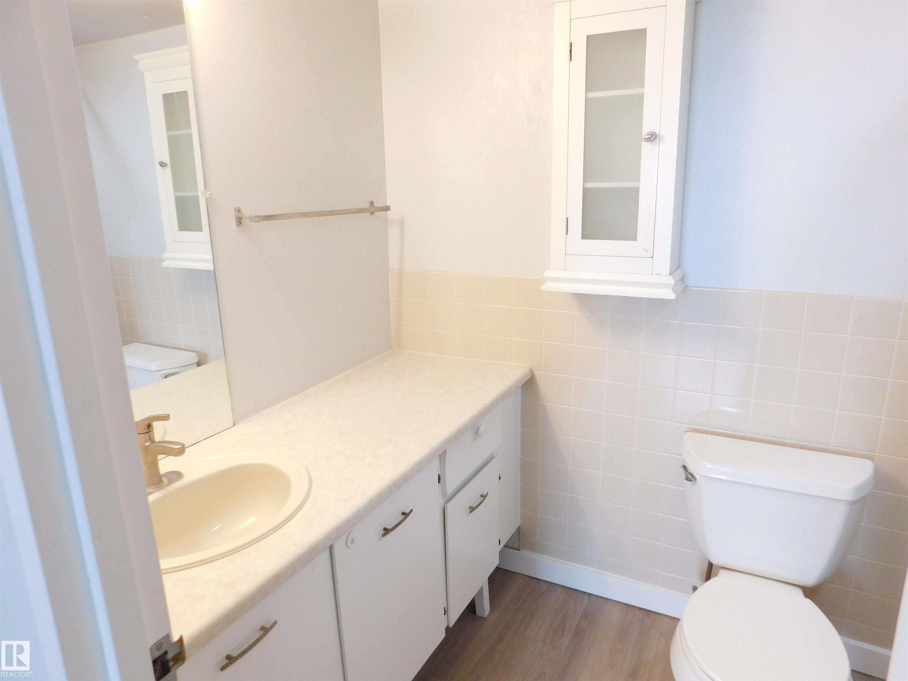 Photo 10 at 903 - 13910 Stony Plain Road NW, Glenora, Edmonton