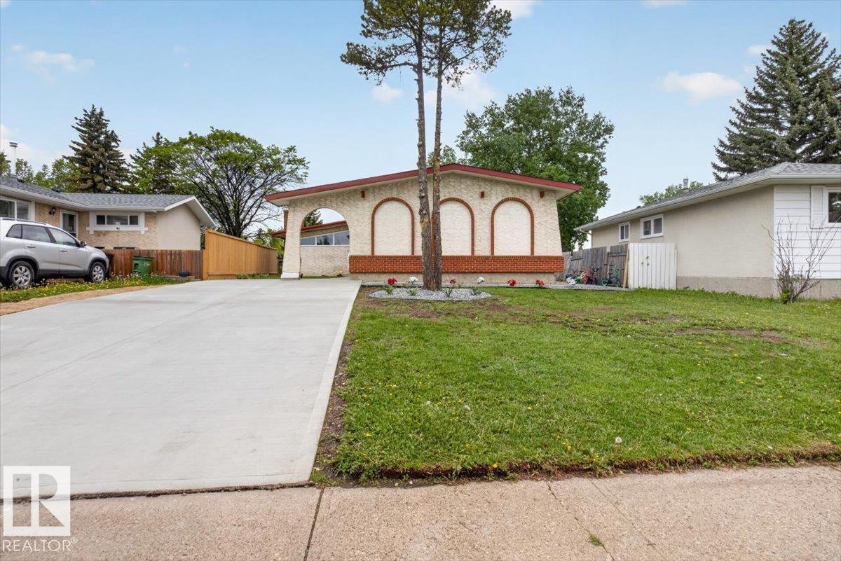 Photo 49 at 11940 152b Avenue NW, Caernarvon, Edmonton