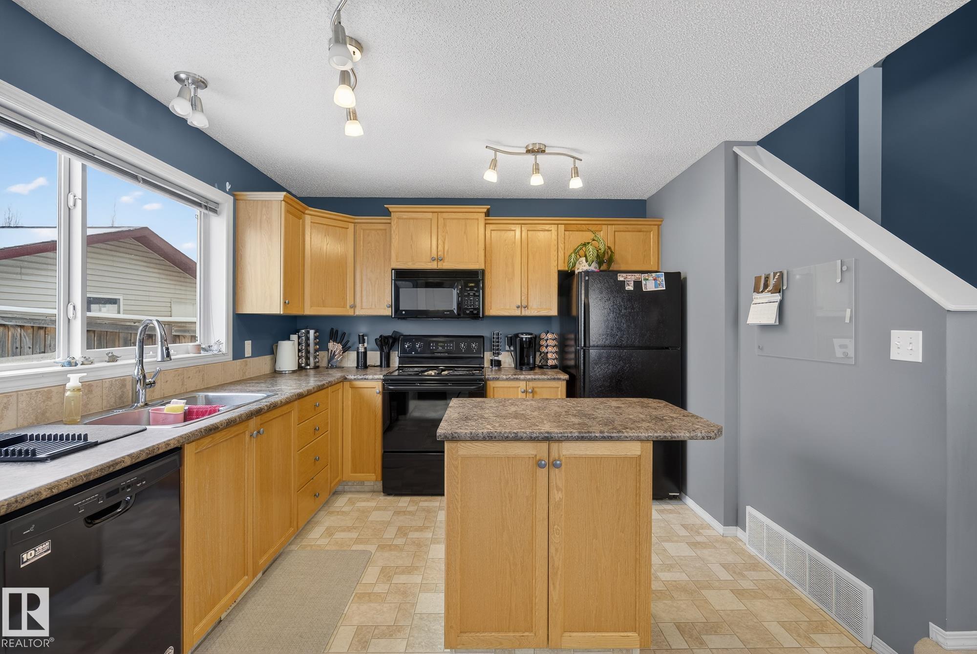Photo 13 at 67 Summerfield point(e), Summerwood, Sherwood Park