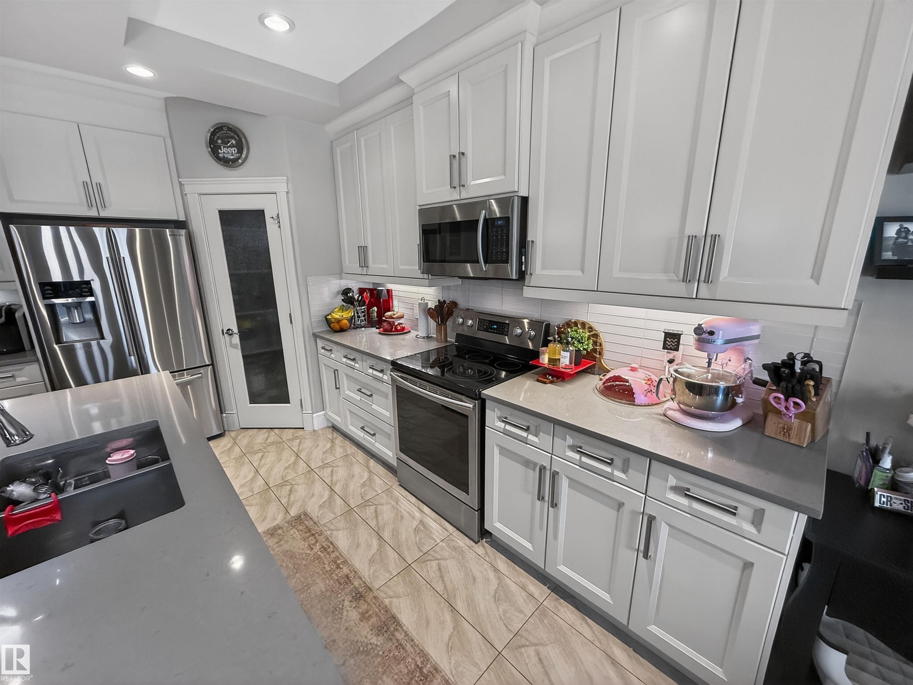 Photo 19 at 23 Dillworth Crescent, Deer Park, Spruce Grove