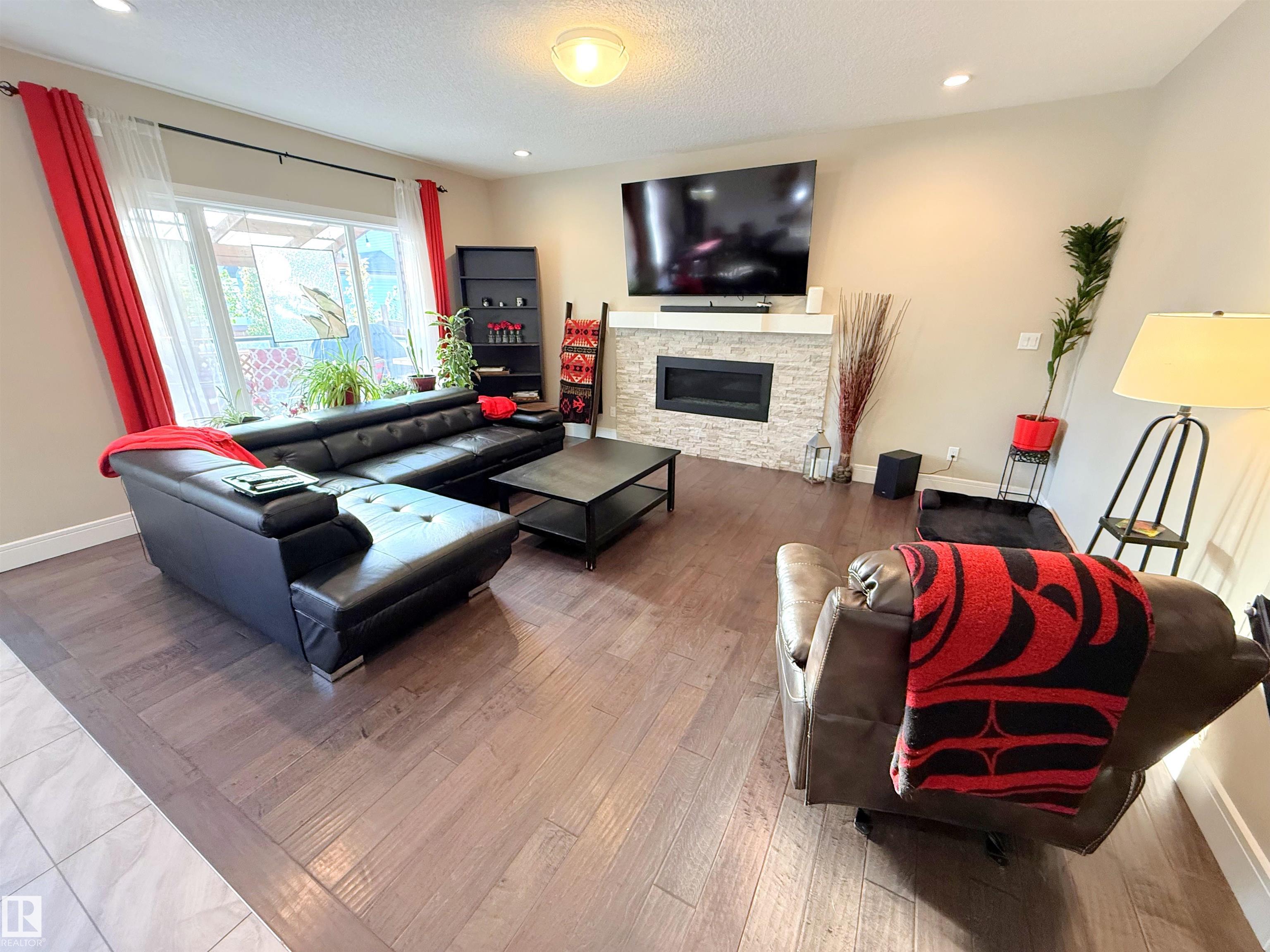 23 Dillworth Crescent, Deer Park, Spruce Grove