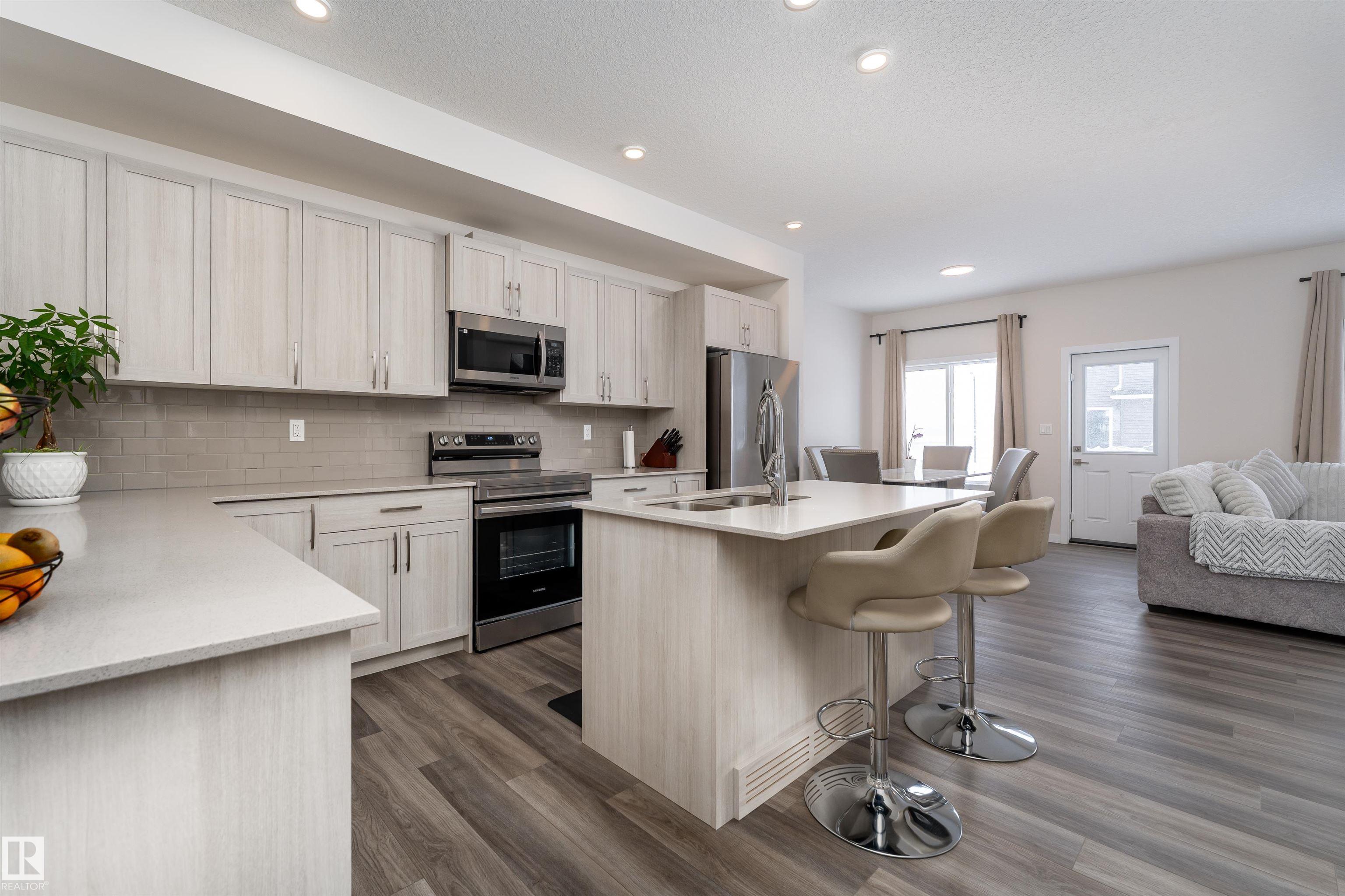 2120 Muckleplum Crescent SW, The Orchards At Ellerslie, Edmonton