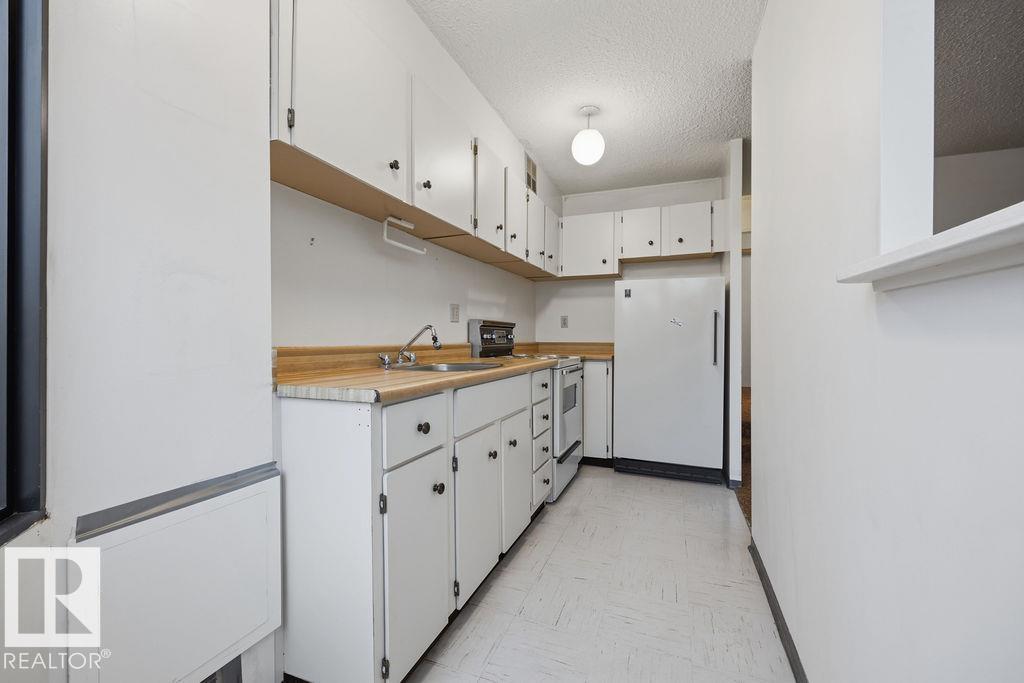 Photo 12 at 315 - 10160 114 Street NW, Wîhkwêntôwin, Edmonton