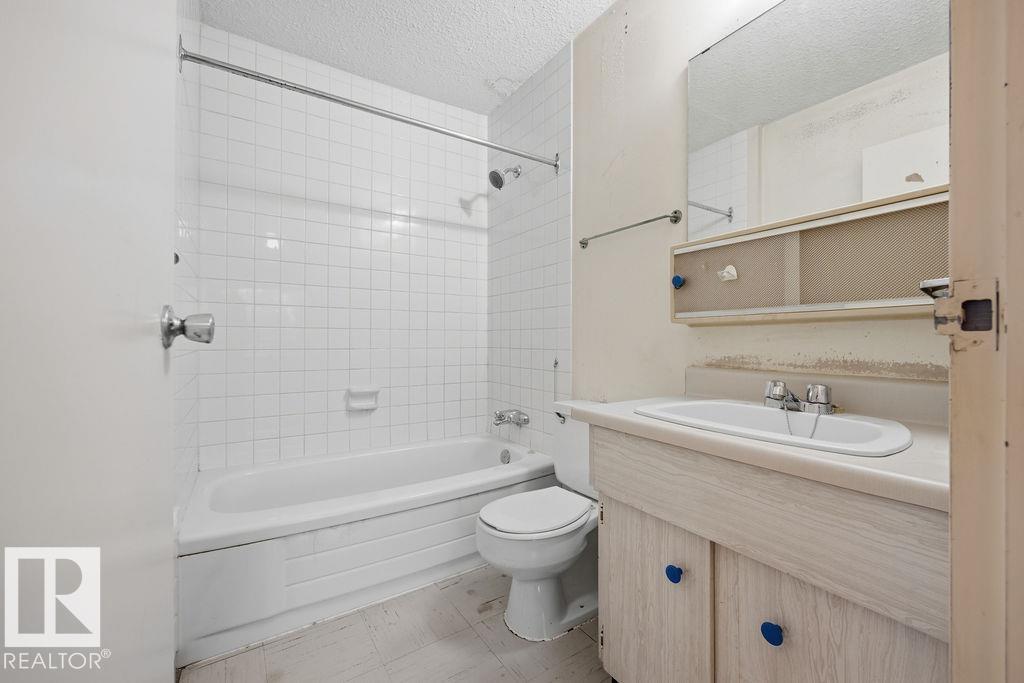 Photo 17 at 315 - 10160 114 Street NW, Wîhkwêntôwin, Edmonton