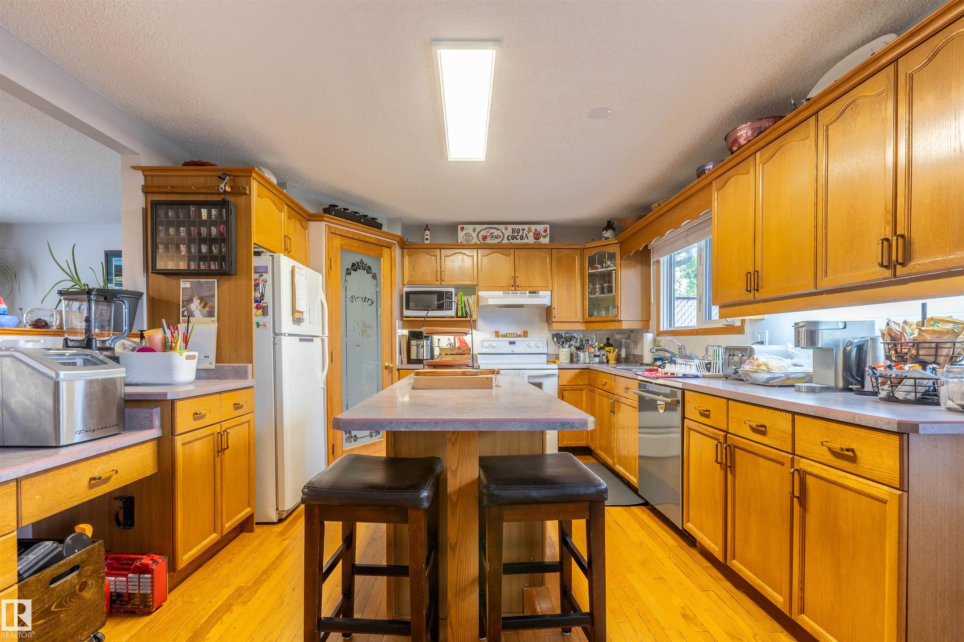 8902 107 Avenue, Morinville