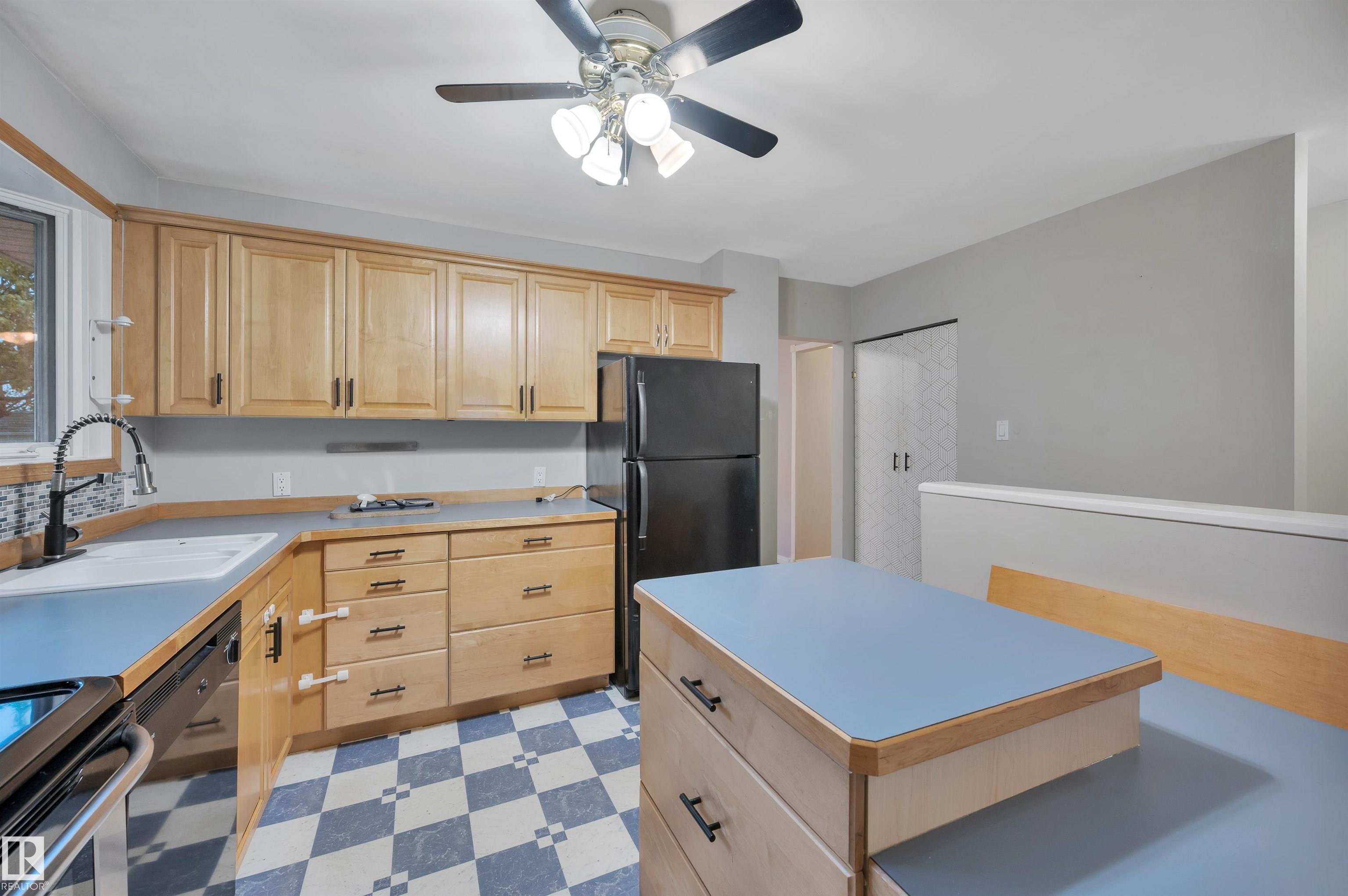 Photo 11 at 410 Conifer Street, Sherwood Heights, Sherwood Park