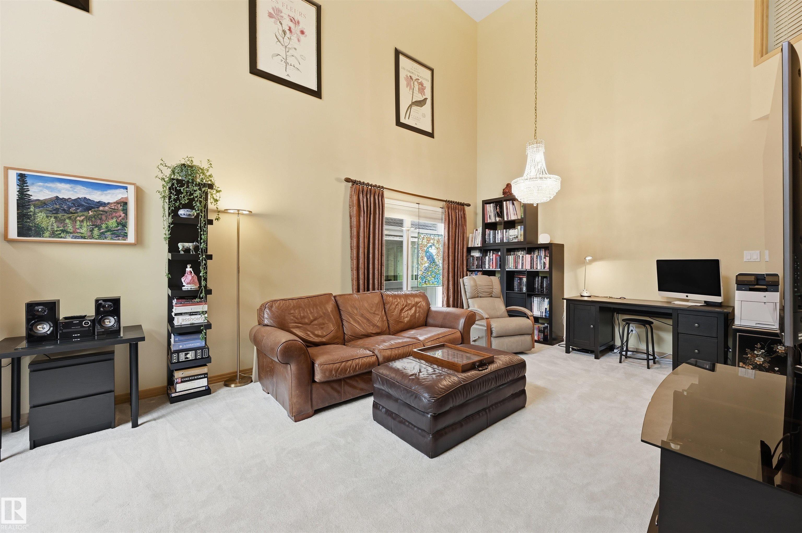 Photo 10 at 420 Osborne Crescent NW, Ogilvie Ridge, Edmonton