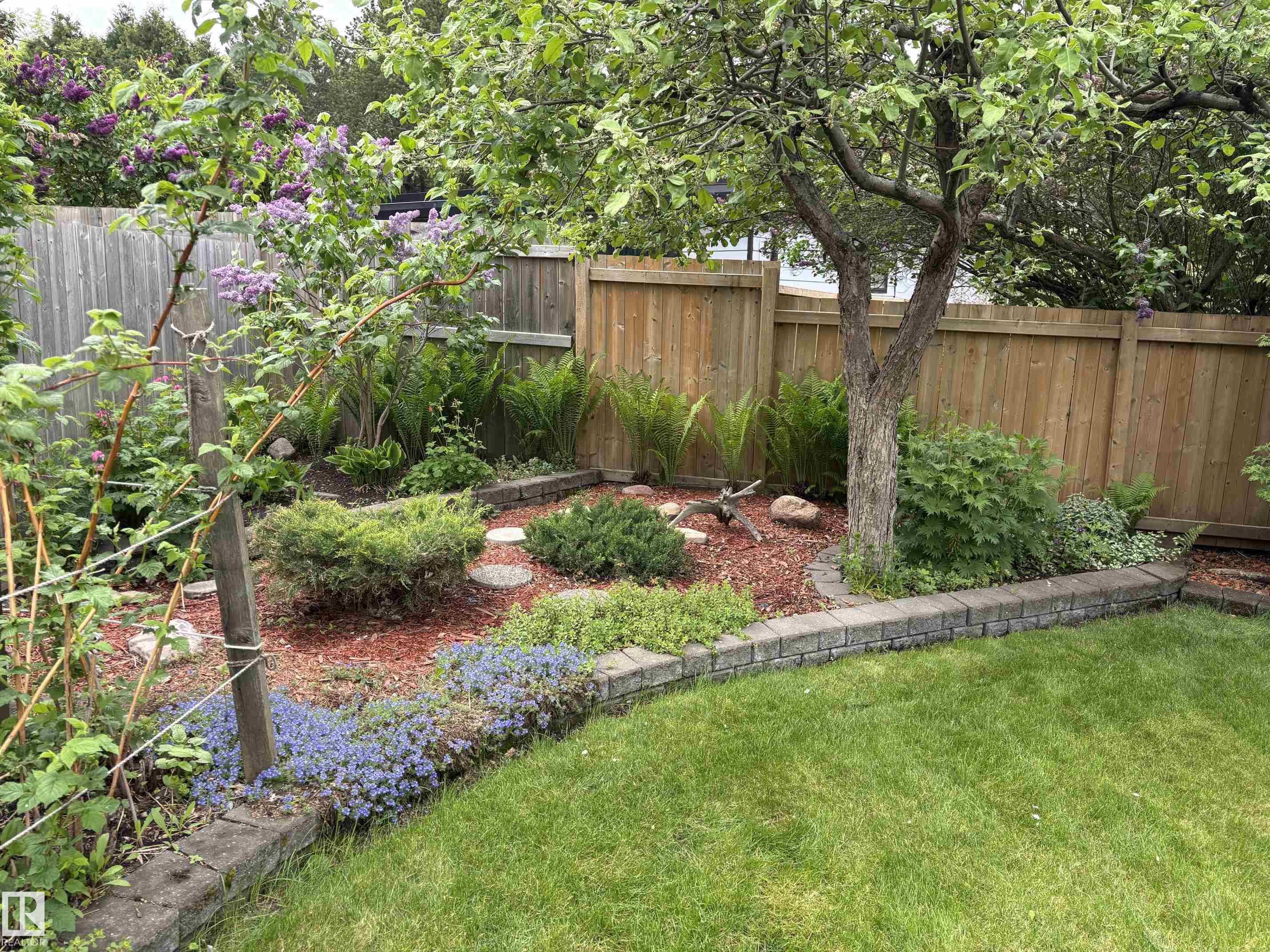 51 Glenmore Crescent, Grandin, St. Albert