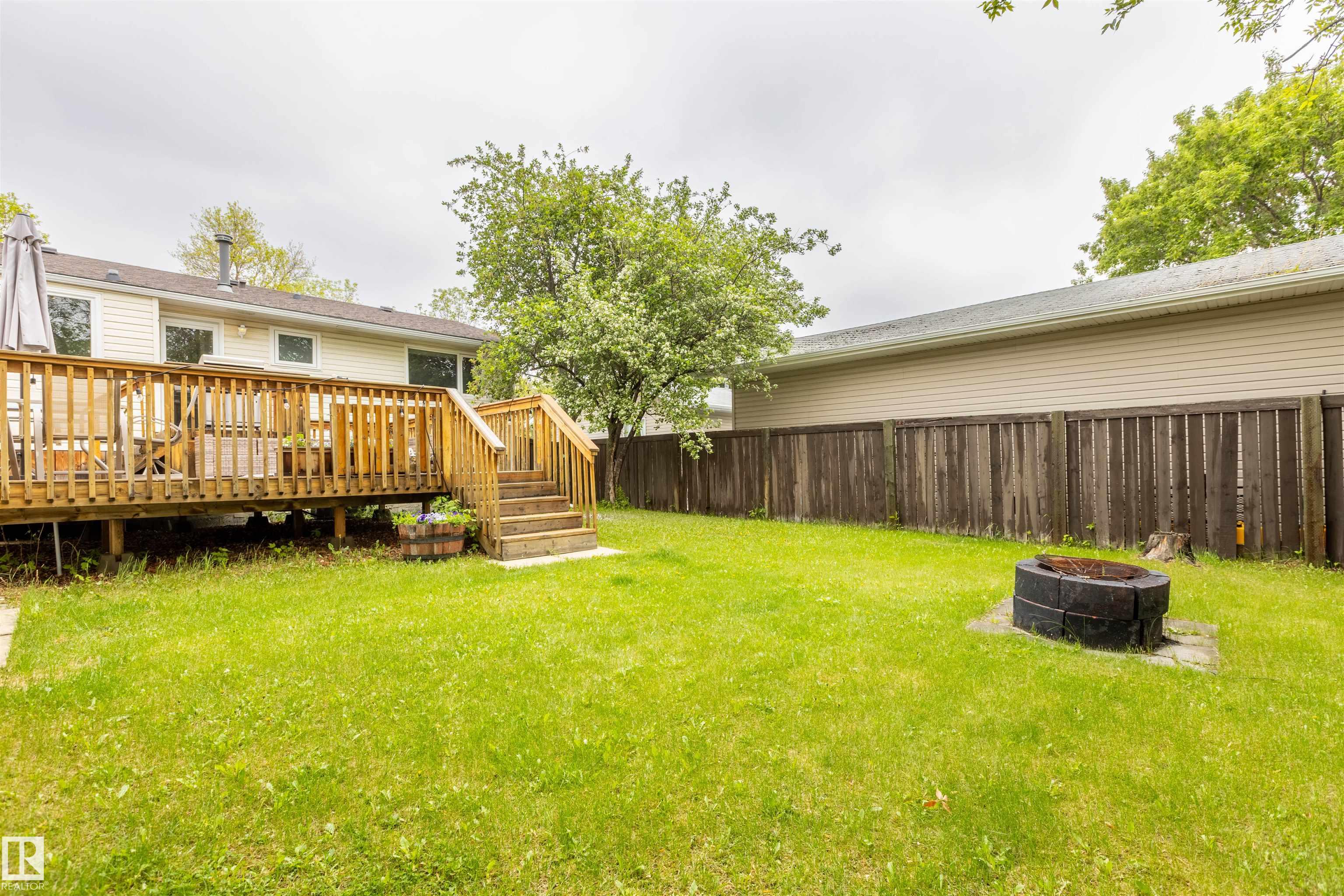 Photo 43 at 33 Andrew Crescent, Akinsdale, St. Albert