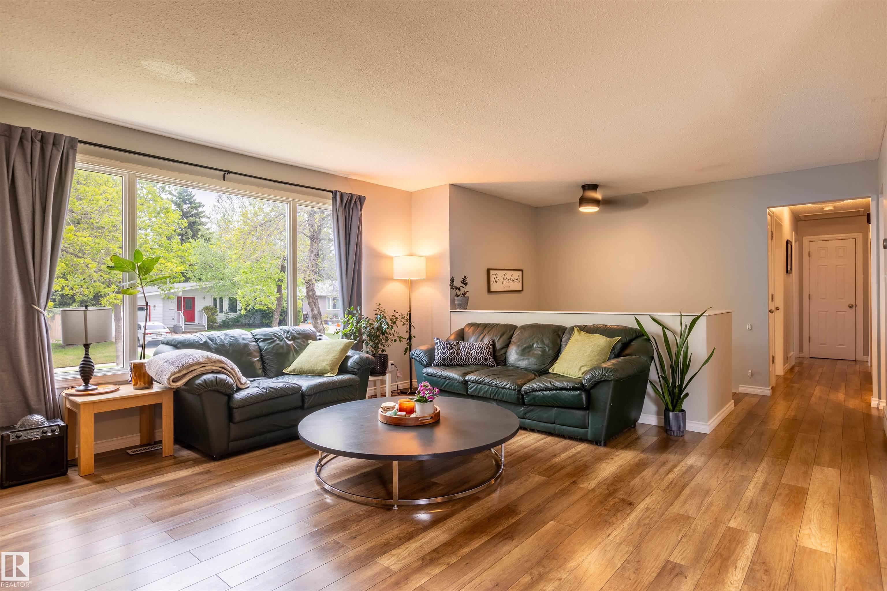 Photo 6 at 33 Andrew Crescent, Akinsdale, St. Albert