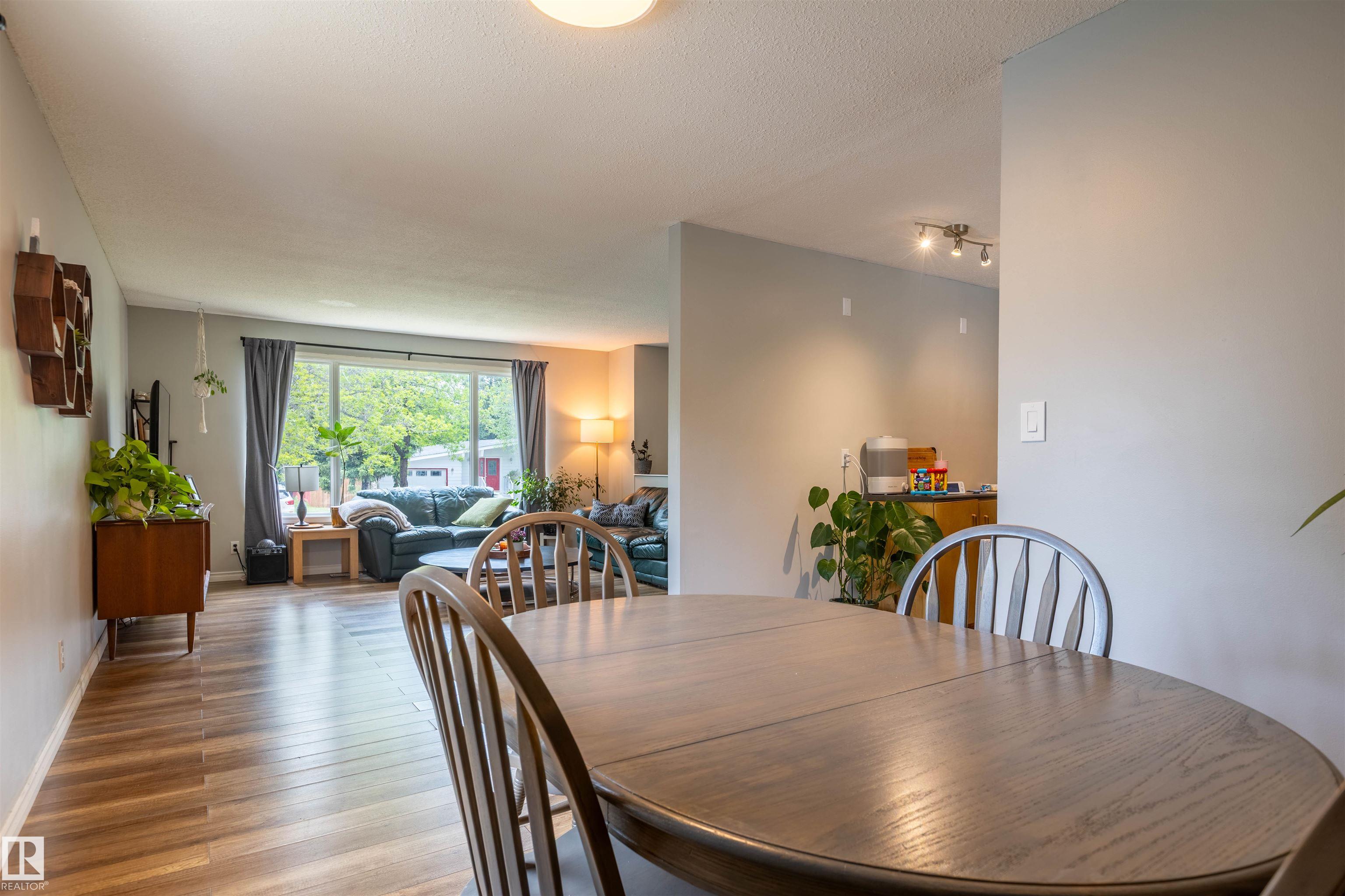 Photo 9 at 33 Andrew Crescent, Akinsdale, St. Albert