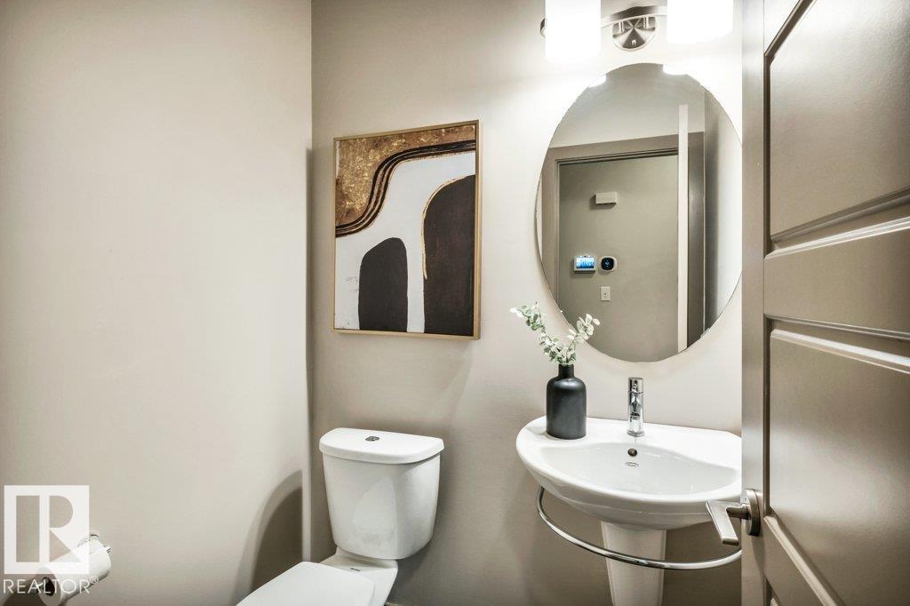 Photo 19 at 1107 Chahley crest NW, Cameron Heights, Edmonton