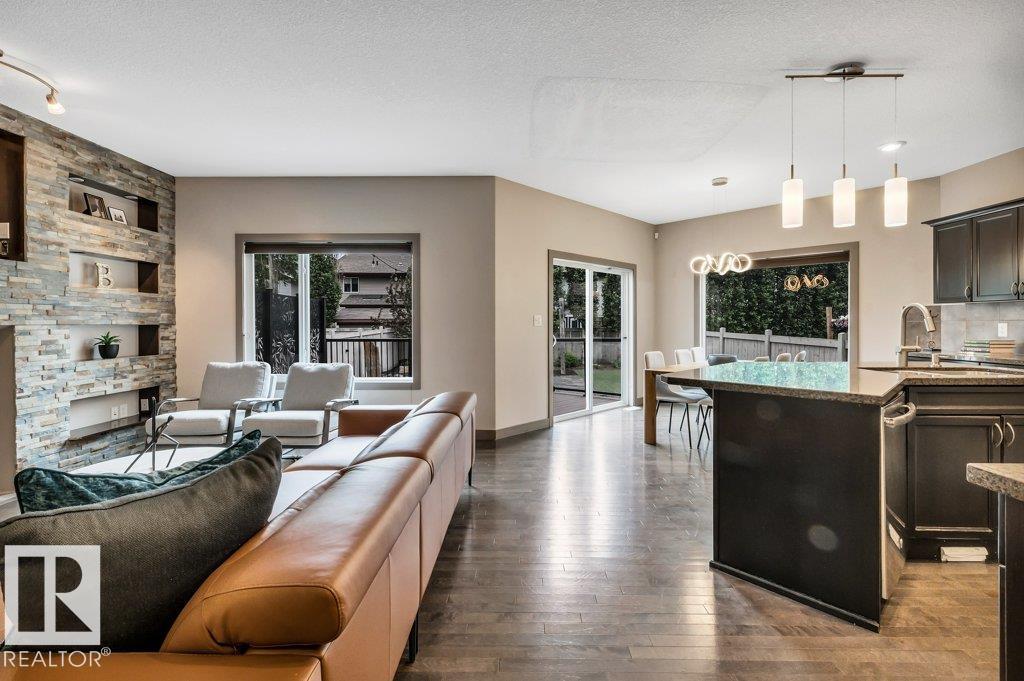 Photo 6 at 1107 Chahley crest NW, Cameron Heights, Edmonton