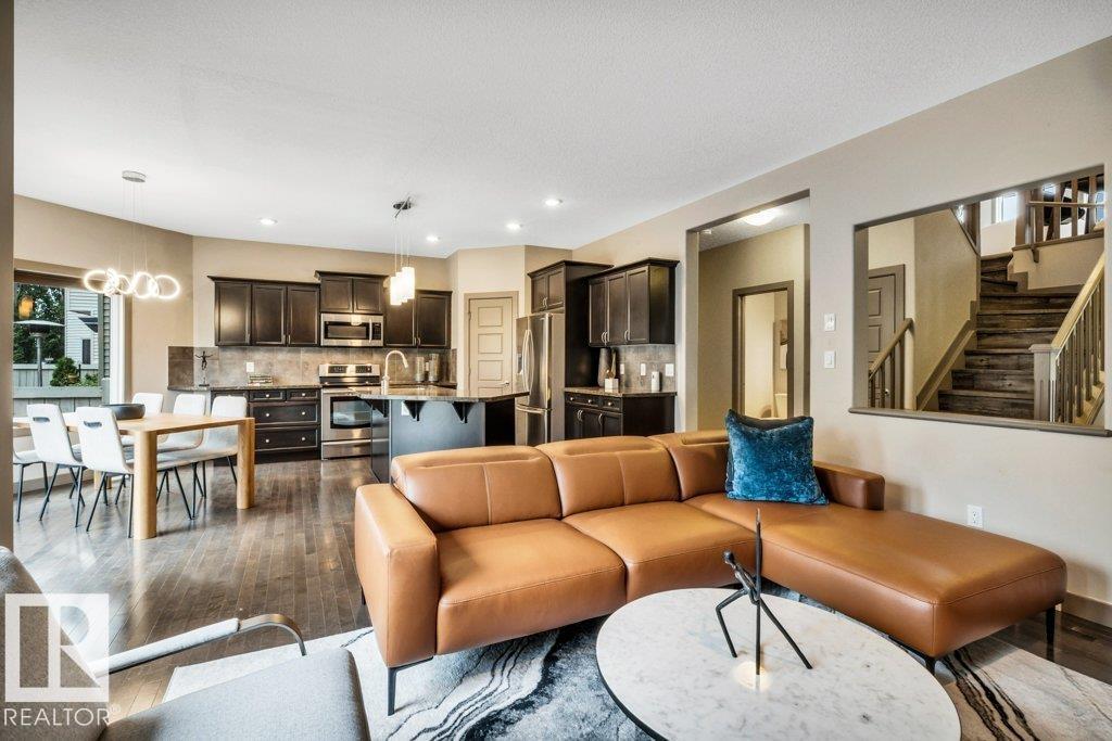 Photo 10 at 1107 Chahley crest NW, Cameron Heights, Edmonton