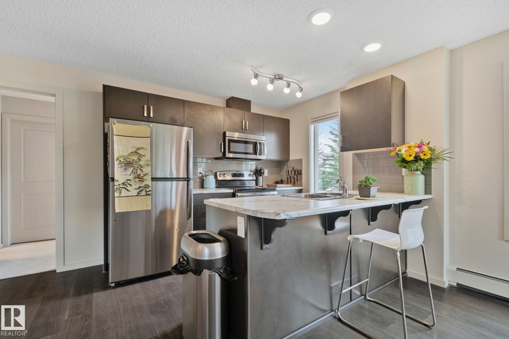 Photo 6 at 118 - 5521 7 Avenue SW, Charlesworth, Edmonton