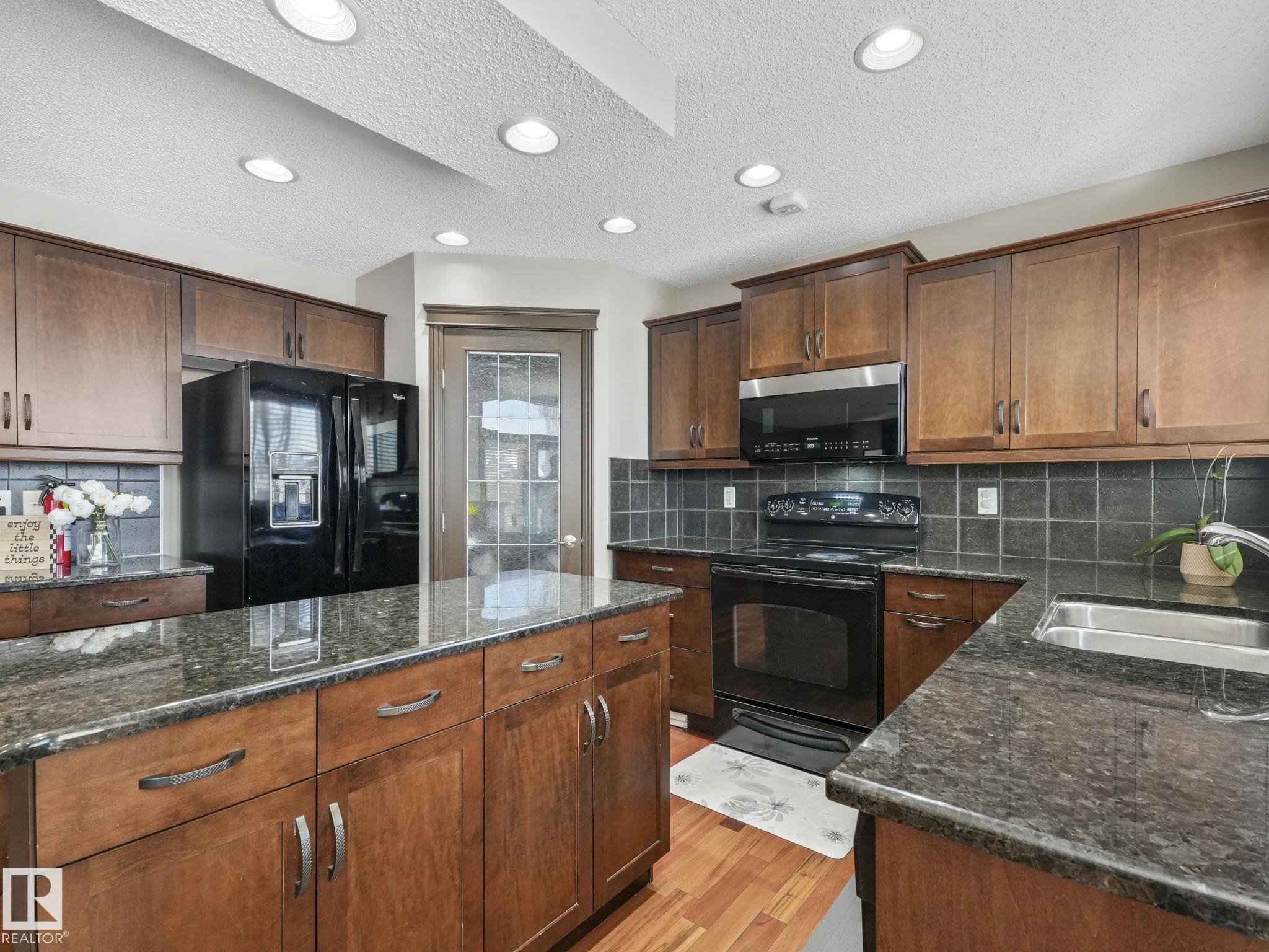 Photo 27 at 960 Summerside Link SW, Summerside, Edmonton