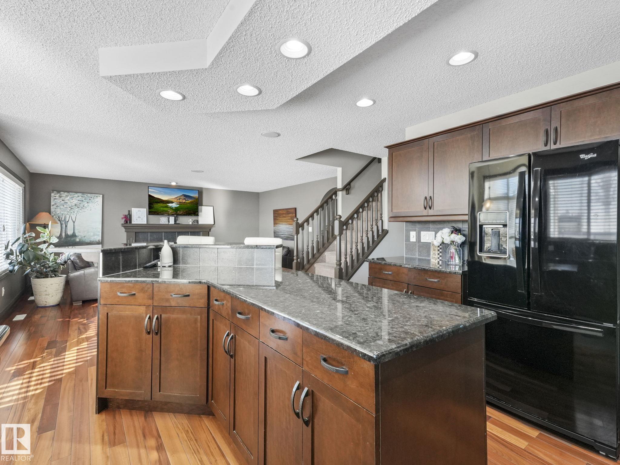 Photo 28 at 960 Summerside Link SW, Summerside, Edmonton