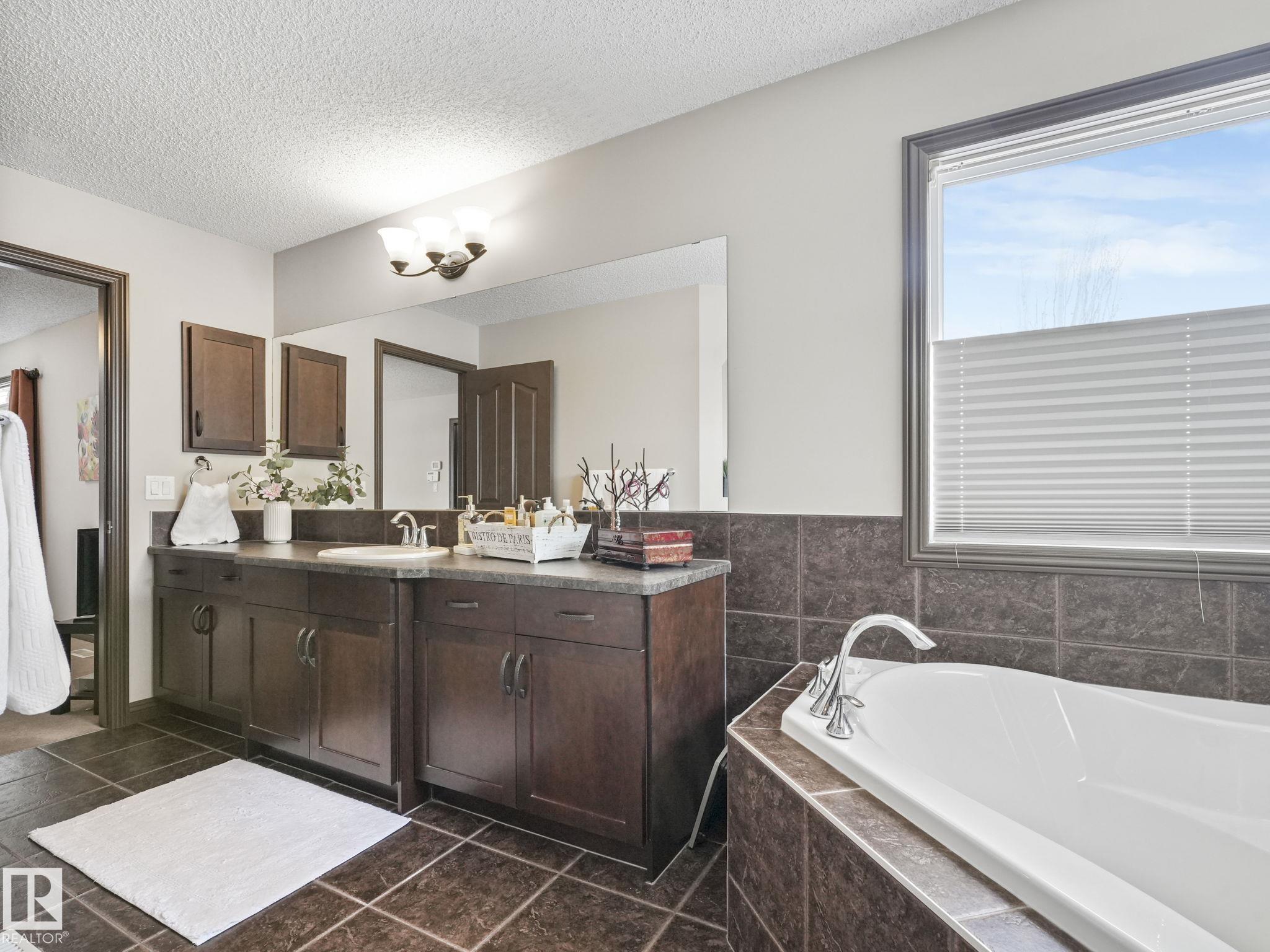 Photo 53 at 960 Summerside Link SW, Summerside, Edmonton